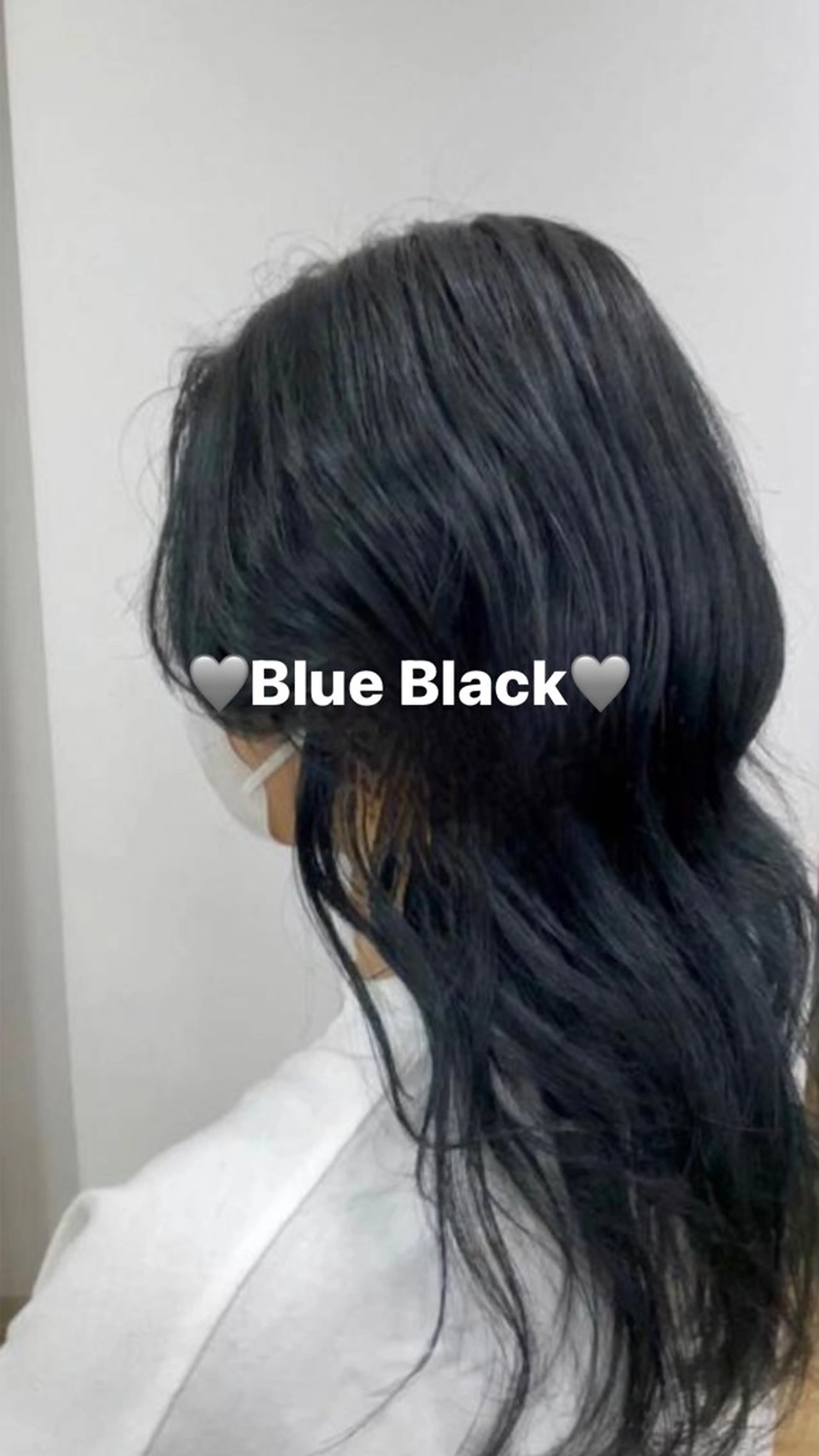 ミディアム カラー 黒髪 ブルーカラー ブルーブラック カーリーパーマ/ 透明ｶﾗｰ/MIKUのヘアスタイル