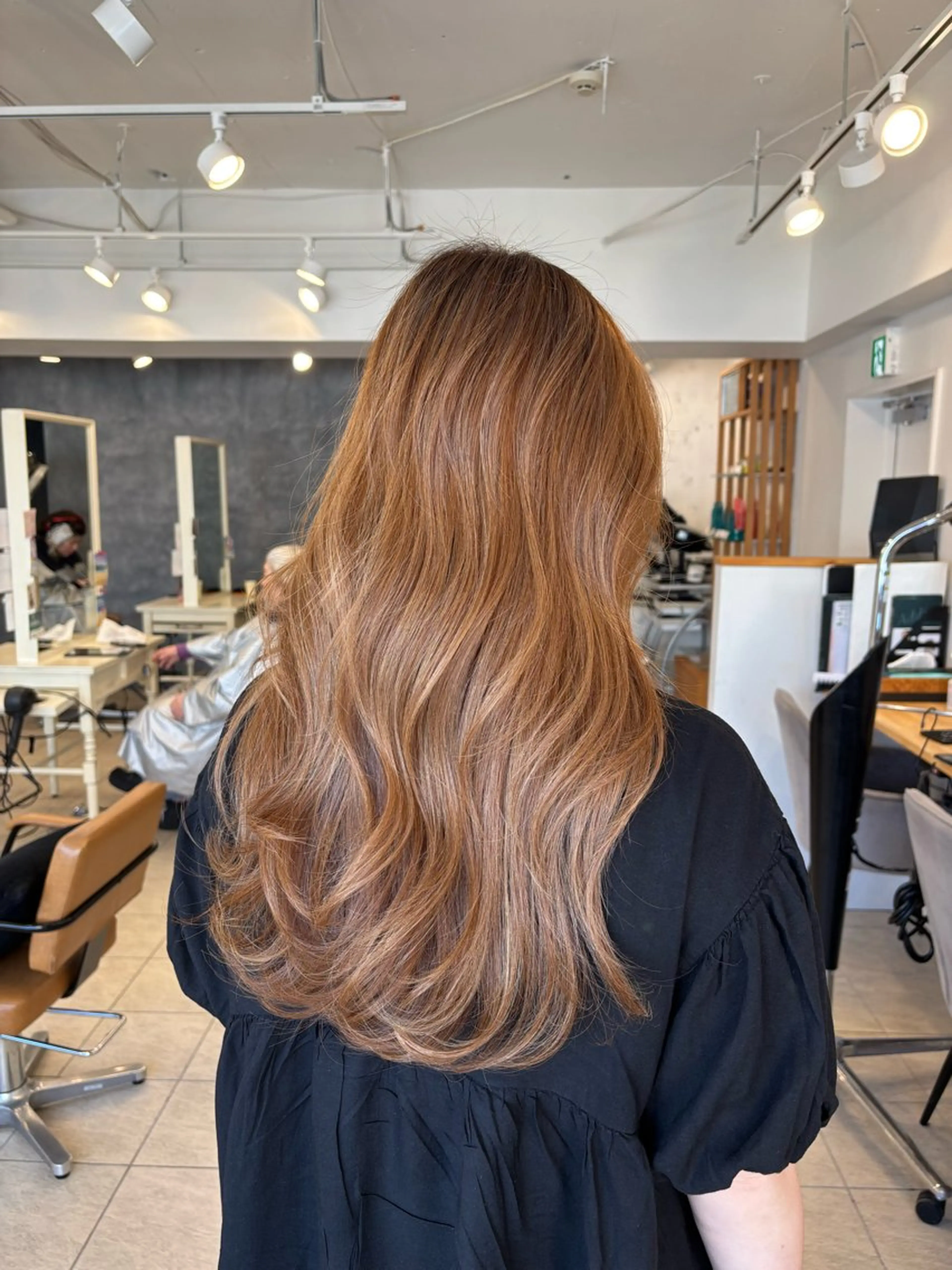 【1月限定💙】うる艶カラー🌈➕1stepトリートメント✨➕ブロー コテ巻き仕上げ付き❤️の写真