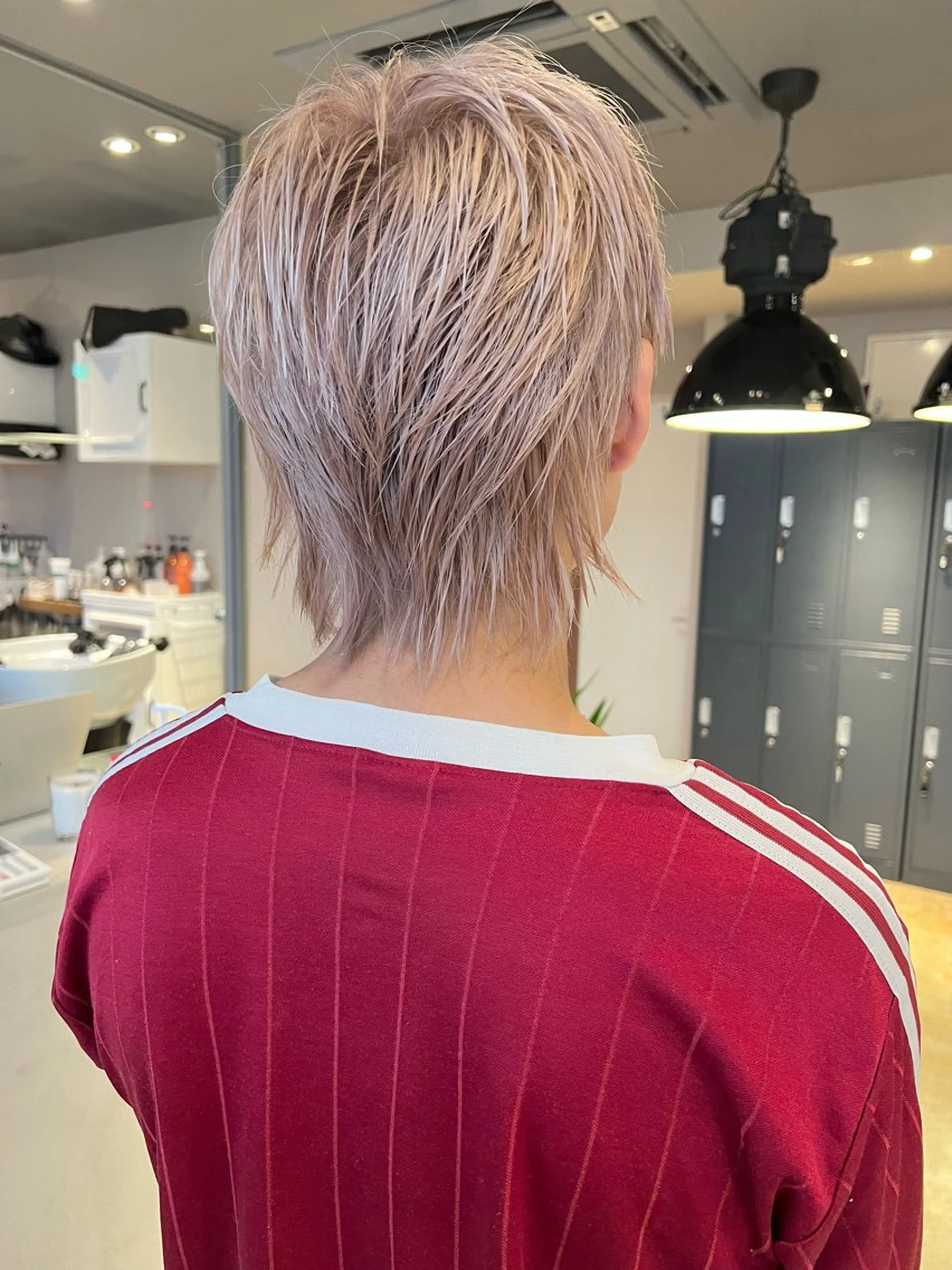 ショート カット ヘアカラー ミルクティーベージュ outaのヘアスタイル