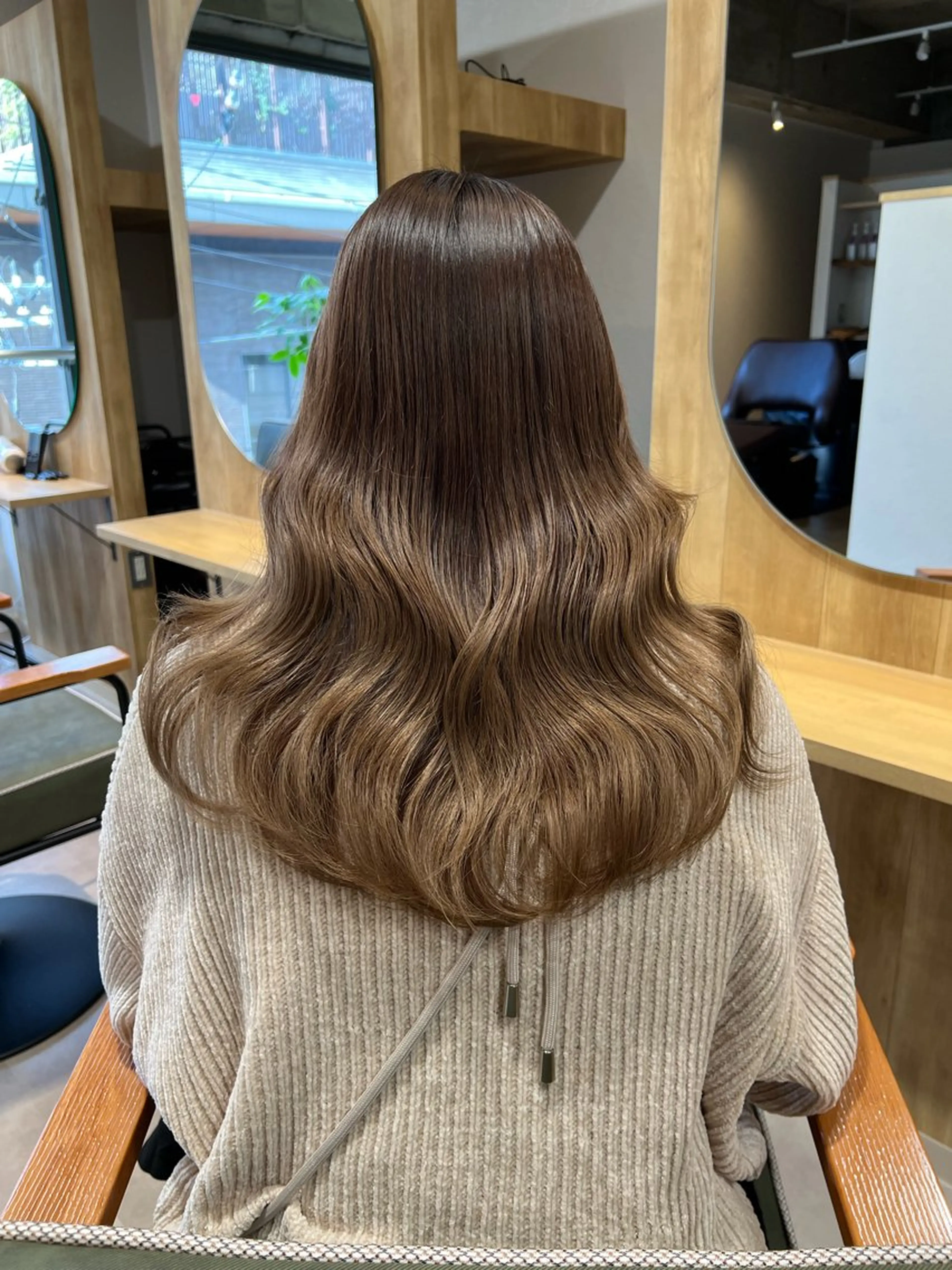 セミロング Vélua/miiu所属・韓国束感まつ毛 /Takaのマツエク・マツパデザイン