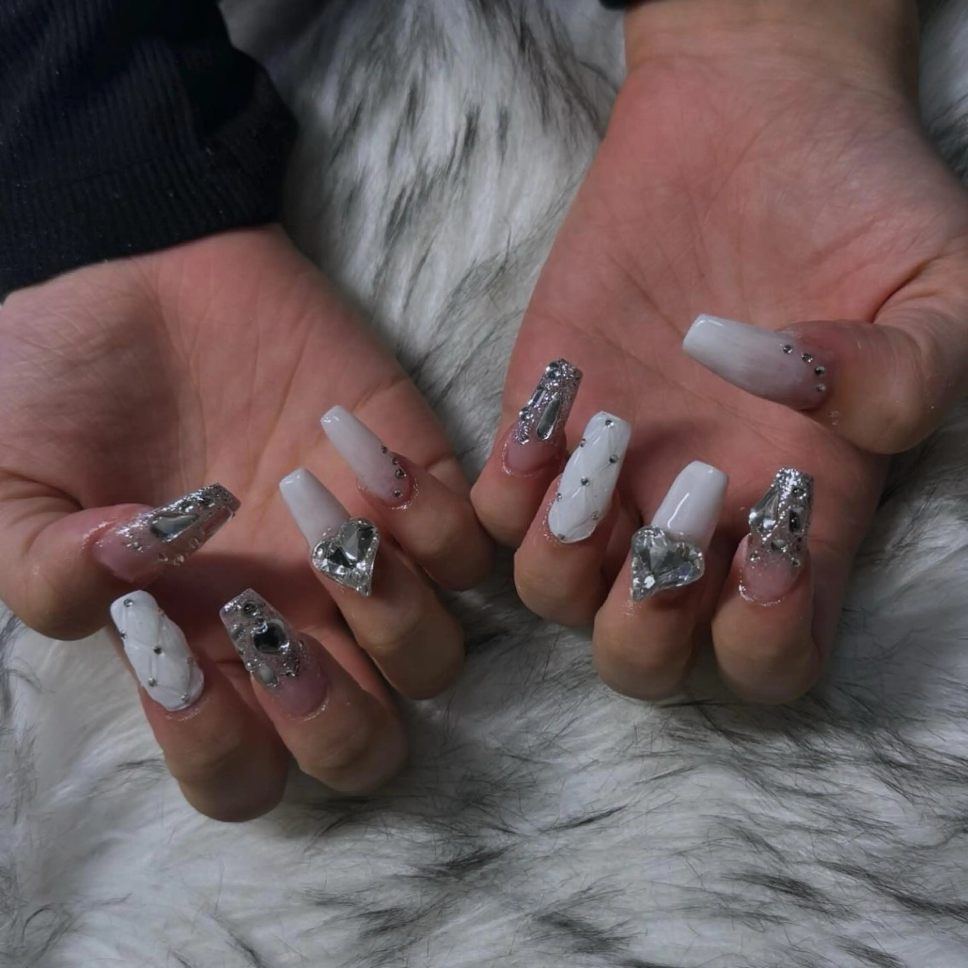 ロング ハンドネイル mao .のネイルデザイン