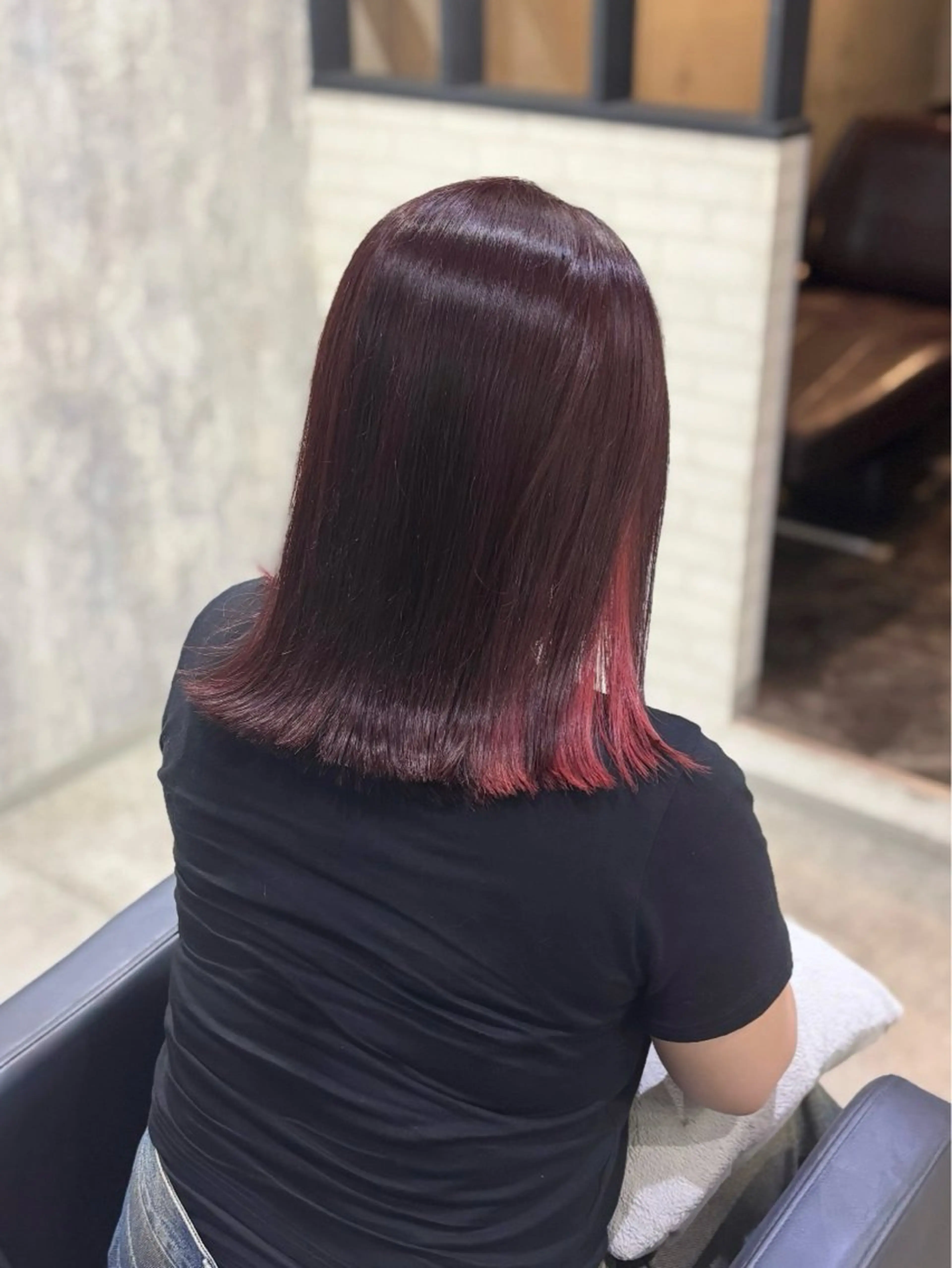 ミディアム カラー インナーカラー ヘアカラー トリートメント 詩乃 暖色系🎀レイヤーのヘアスタイル