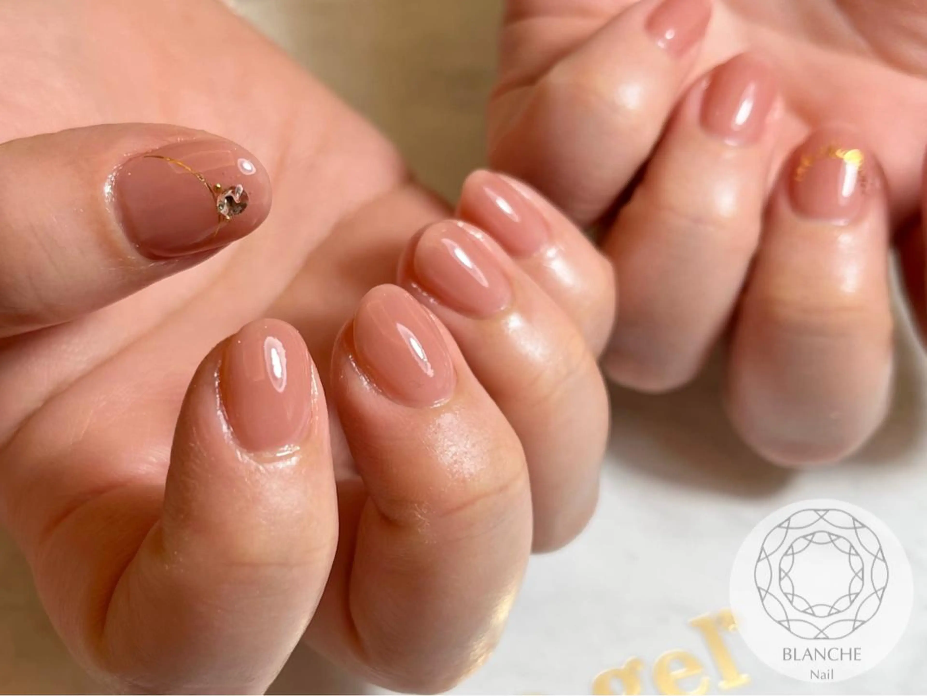 ネイル BLANCHE Nailのネイルデザイン