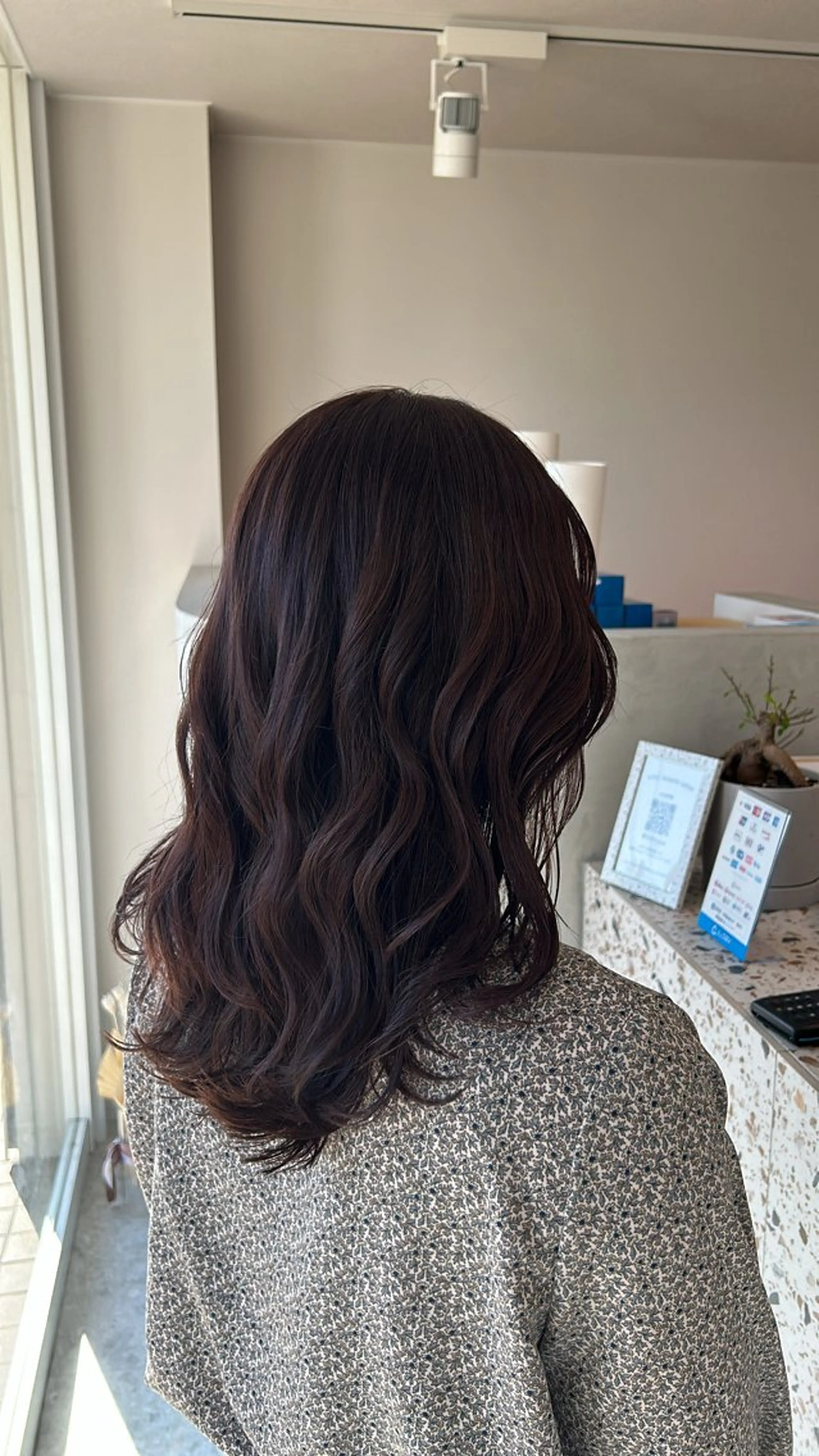 ミディアム カラー くびれヘア teto.テト所属・工藤 慎伍のヘアスタイル