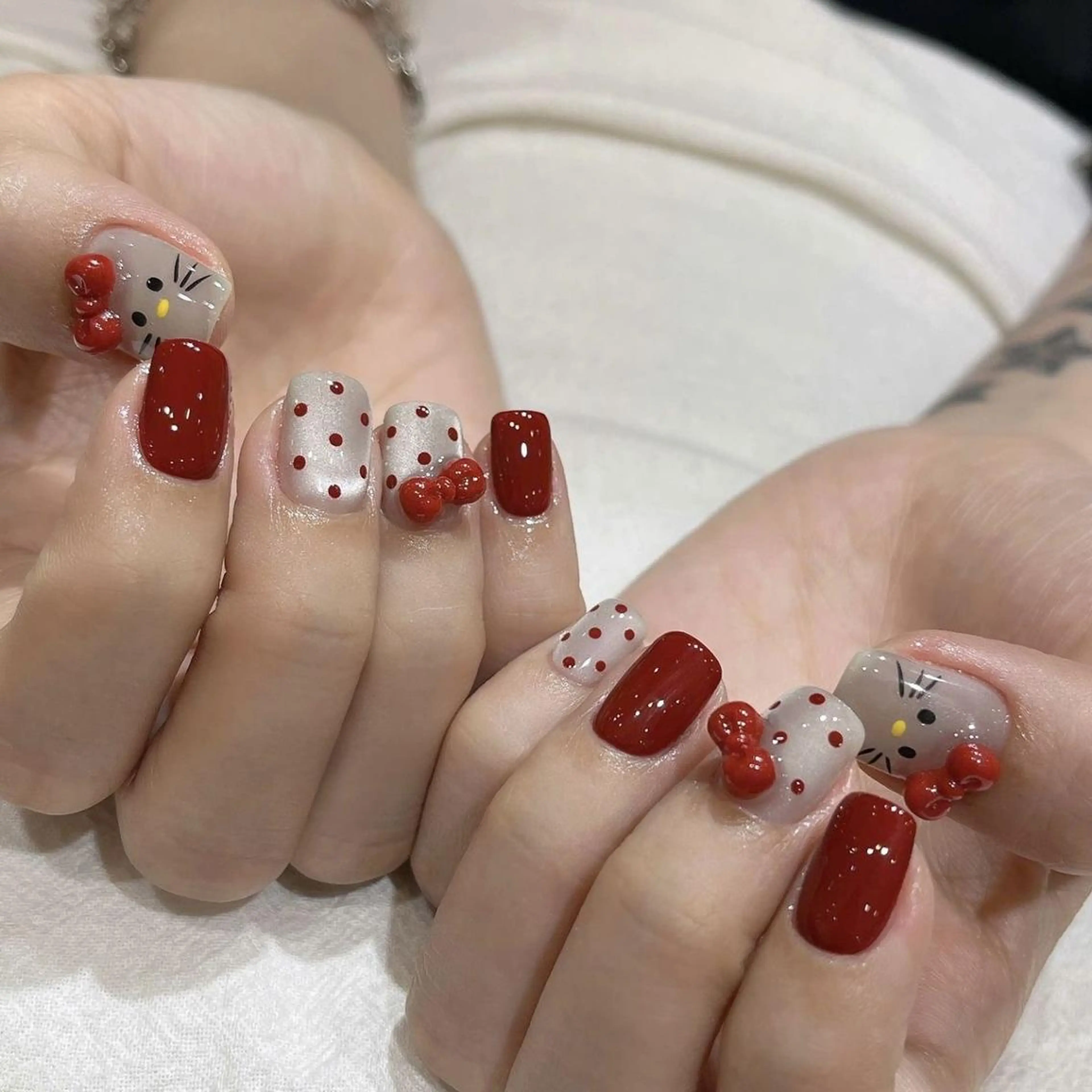 ネイル 長さ出し フレンチネイル グラデーション 卒業式 マグネットネイル ハンドネイル MIHANA SAKURAのネイルデザイン