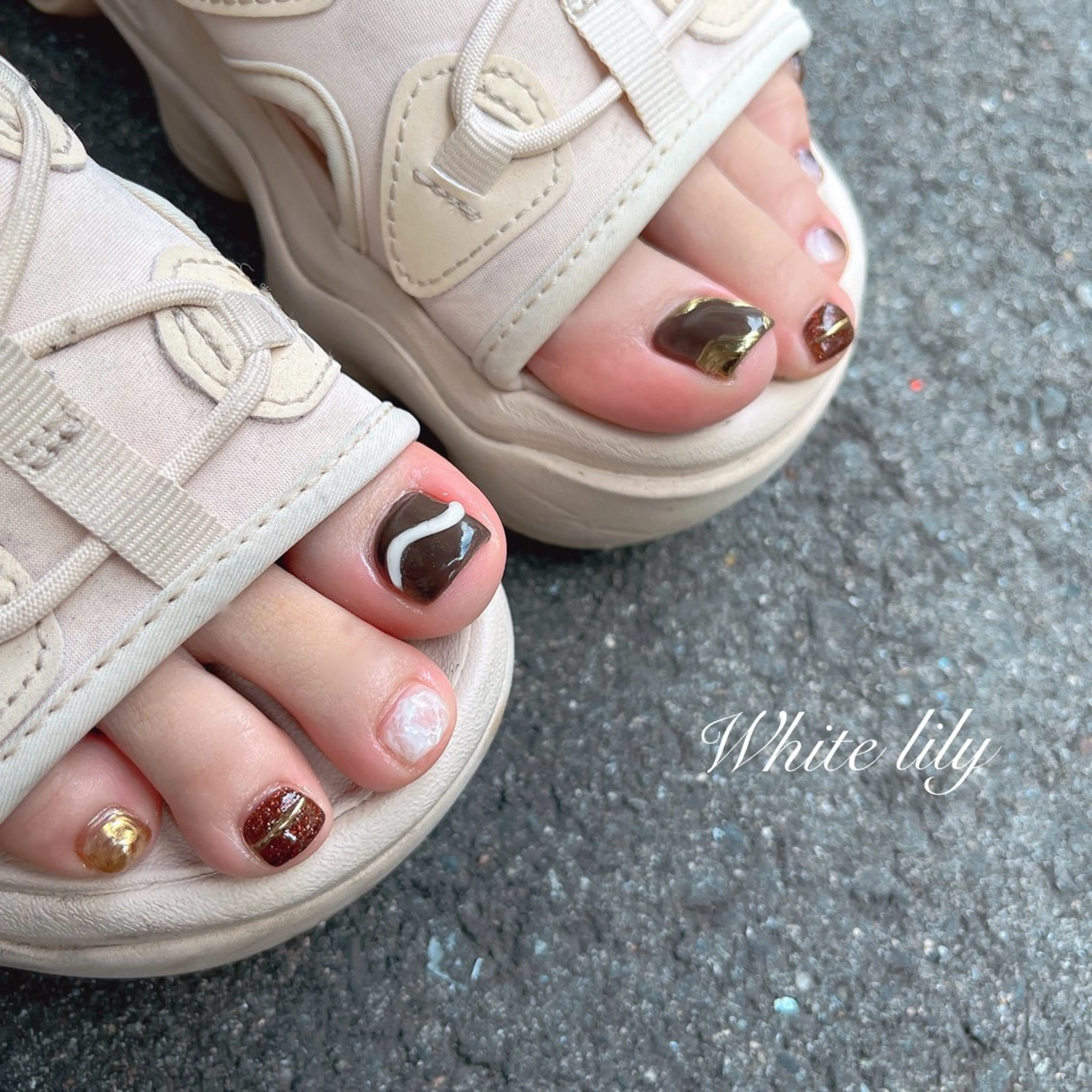 オフ込み。4本アートフットネイル。（持ち込み可。キャラクターアート不可。）の写真