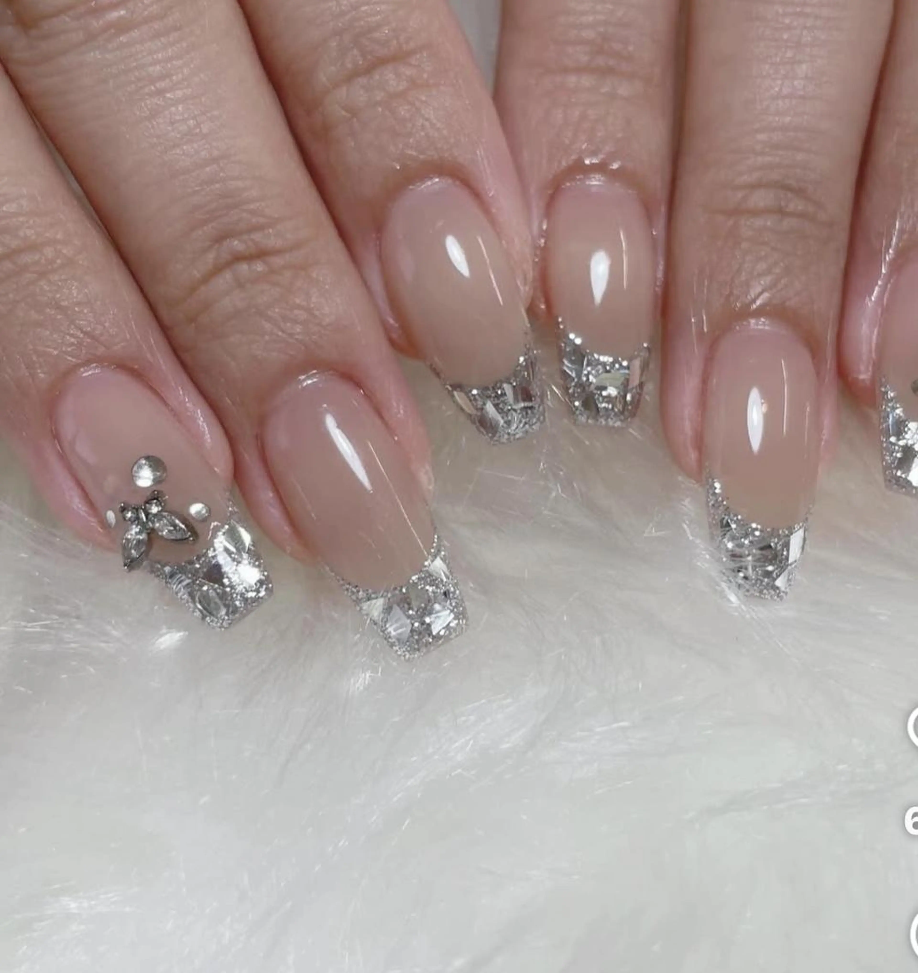 ネイル ハンドネイル Hanni ANA.CHUOのネイルデザイン