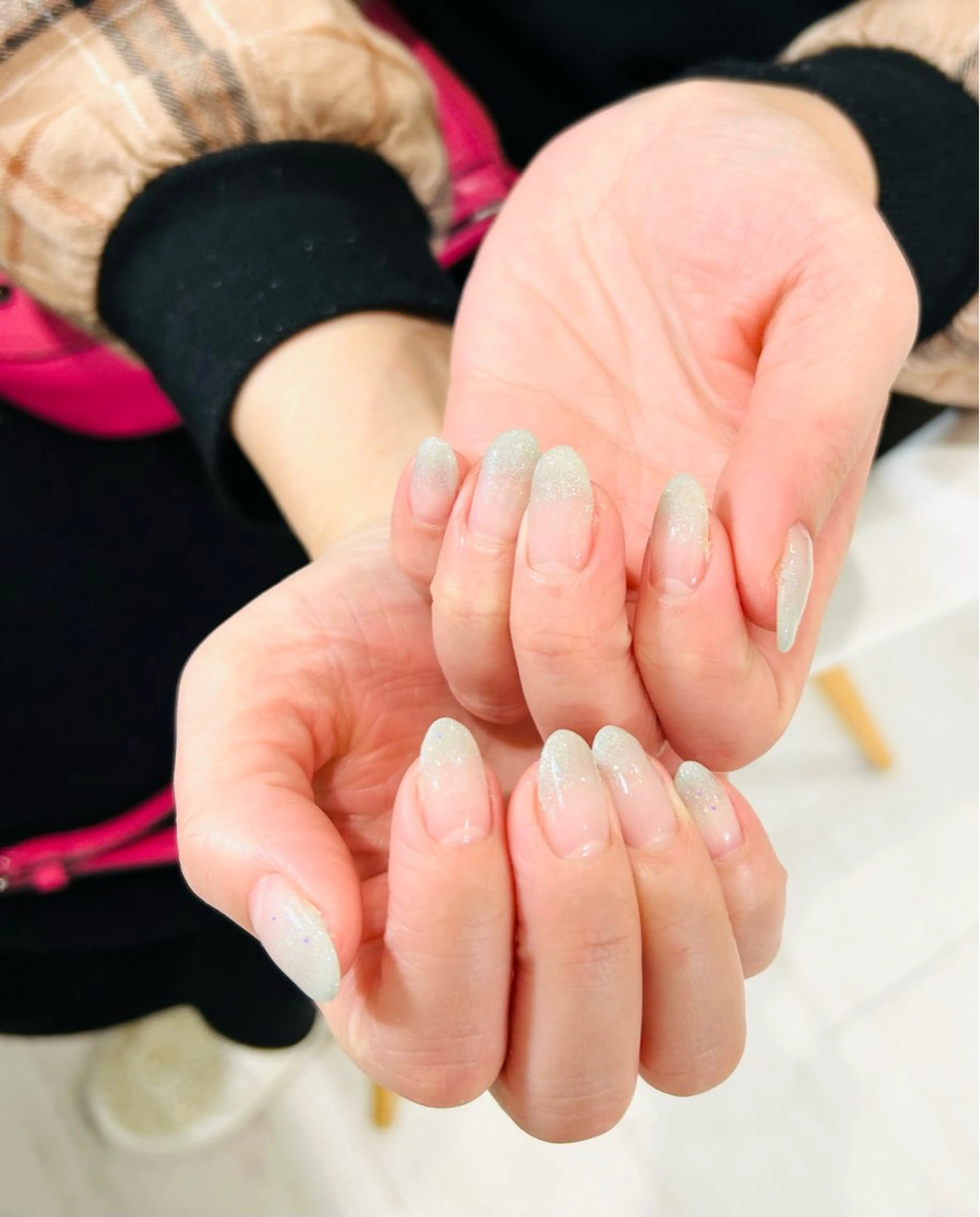 ネイル フラッシュネイル フットネイル フレンチネイル ラメ(グリッター) ラメグラデーション Ｈ3（エイチスリー）所属・H3 hitoのネイルデザイン