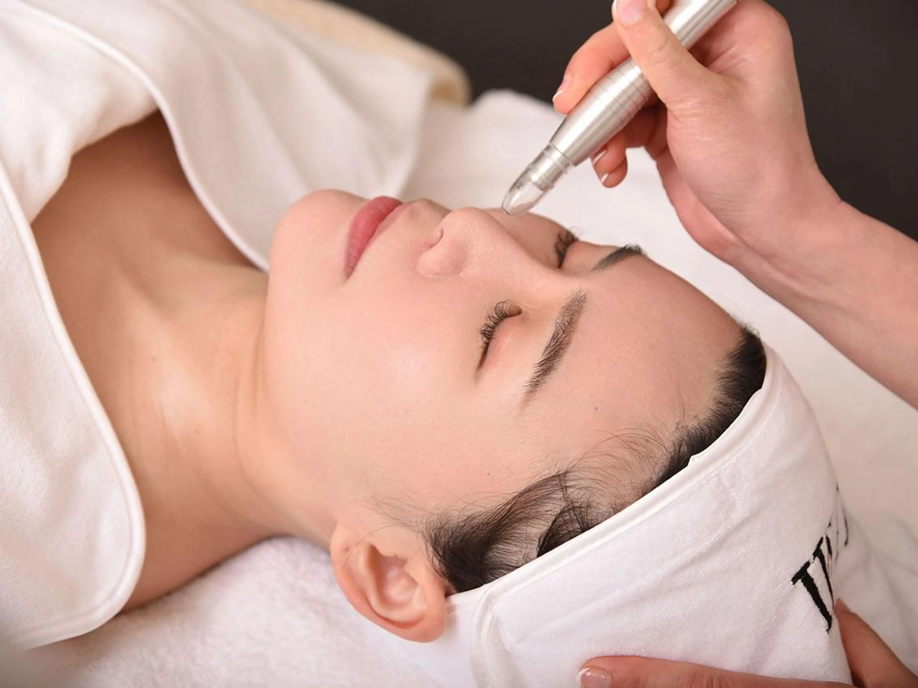 【平日限定！黒ずみ・ザラツキ・べたつき】毛穴洗浄+POLICYゲルマスク45分の写真