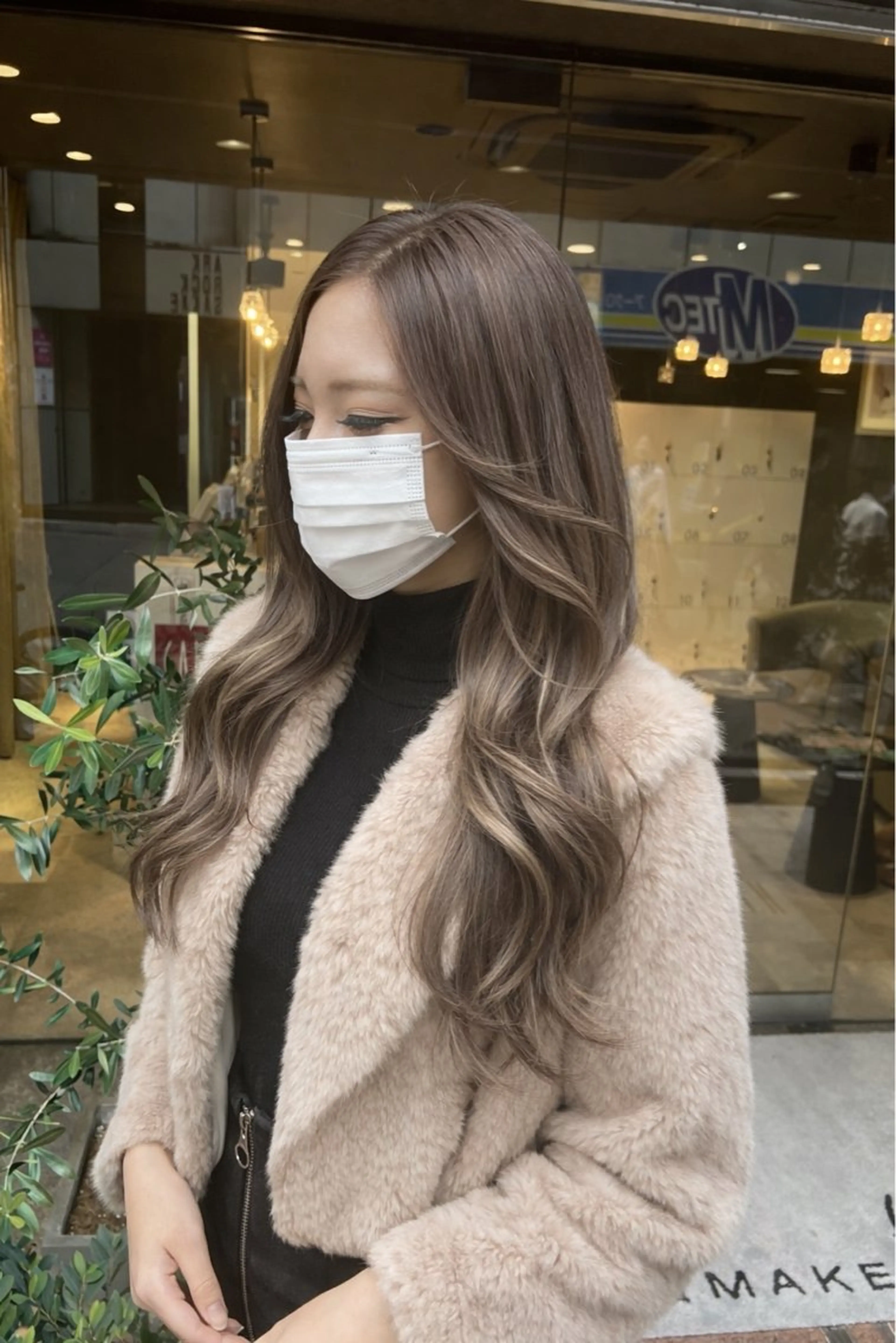 カラー 透明感のある艶髪なら 矢場町駅4番出口すぐのヘアスタイル