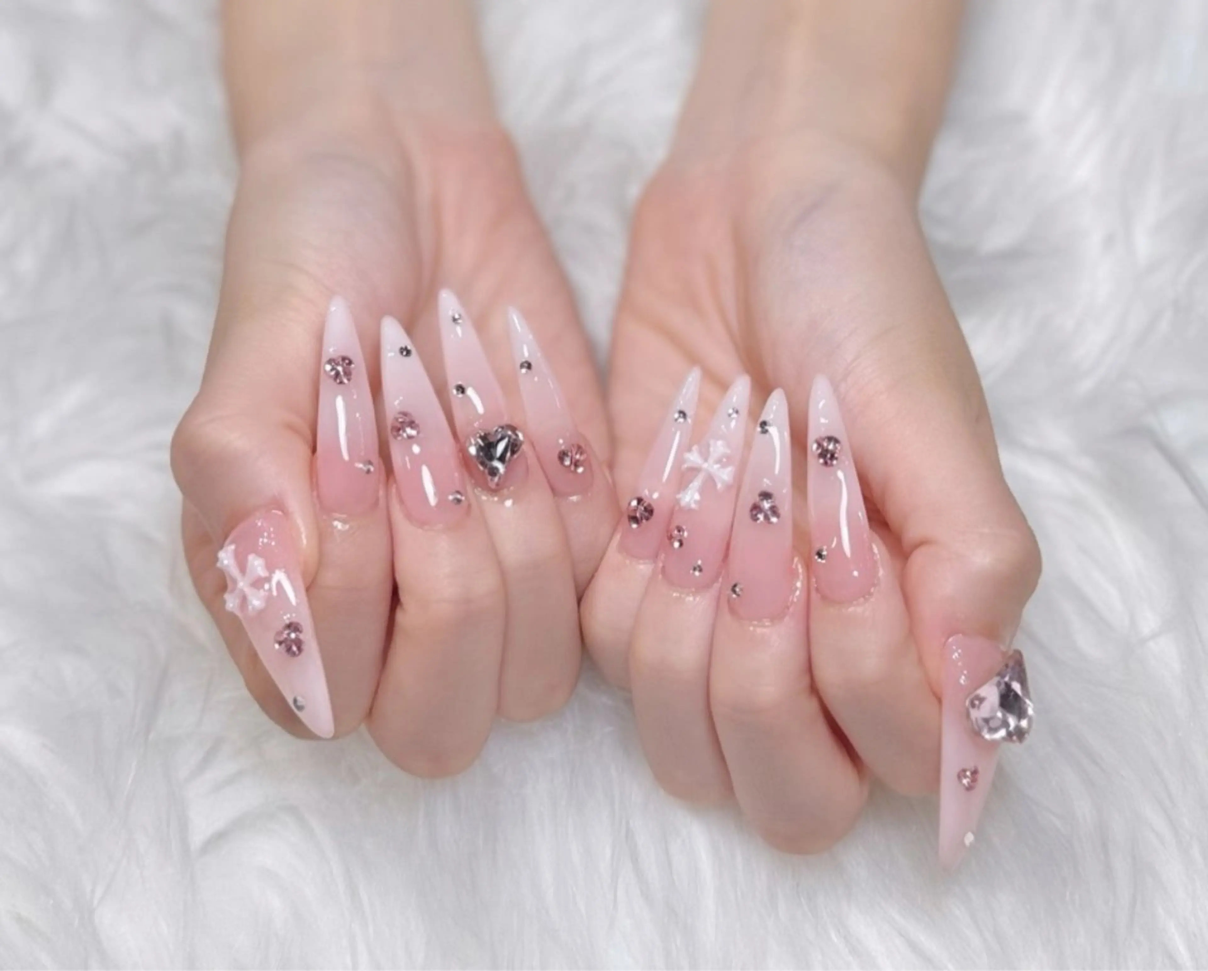 ネイル Luxe Nailのネイルデザイン