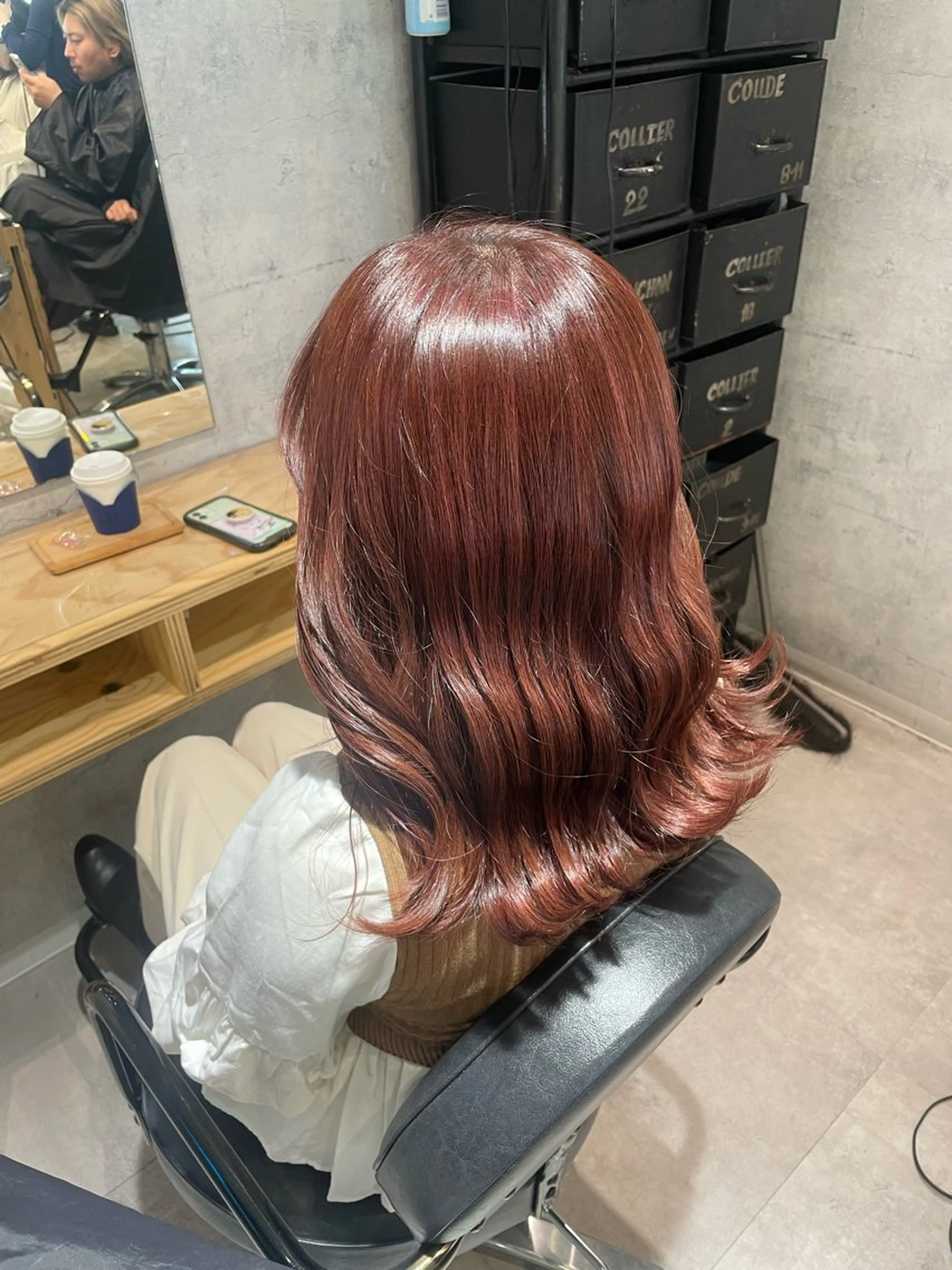 セミロング ヘアカラー Sia中野新橋 ﾕﾘ🐈‍⬛🎀のヘアスタイル