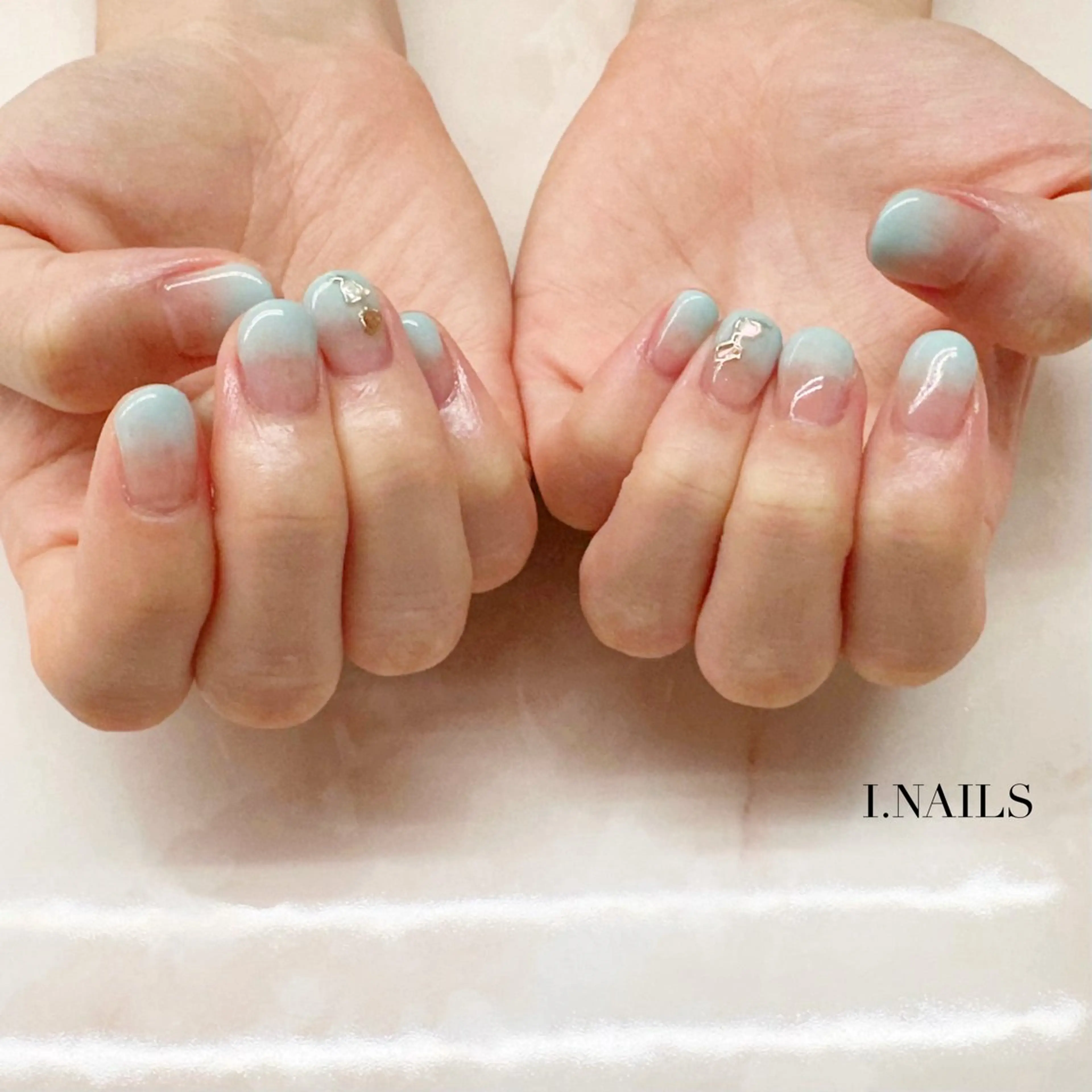 ネイル アイネイルズ所属・早川 梓のネイルデザイン