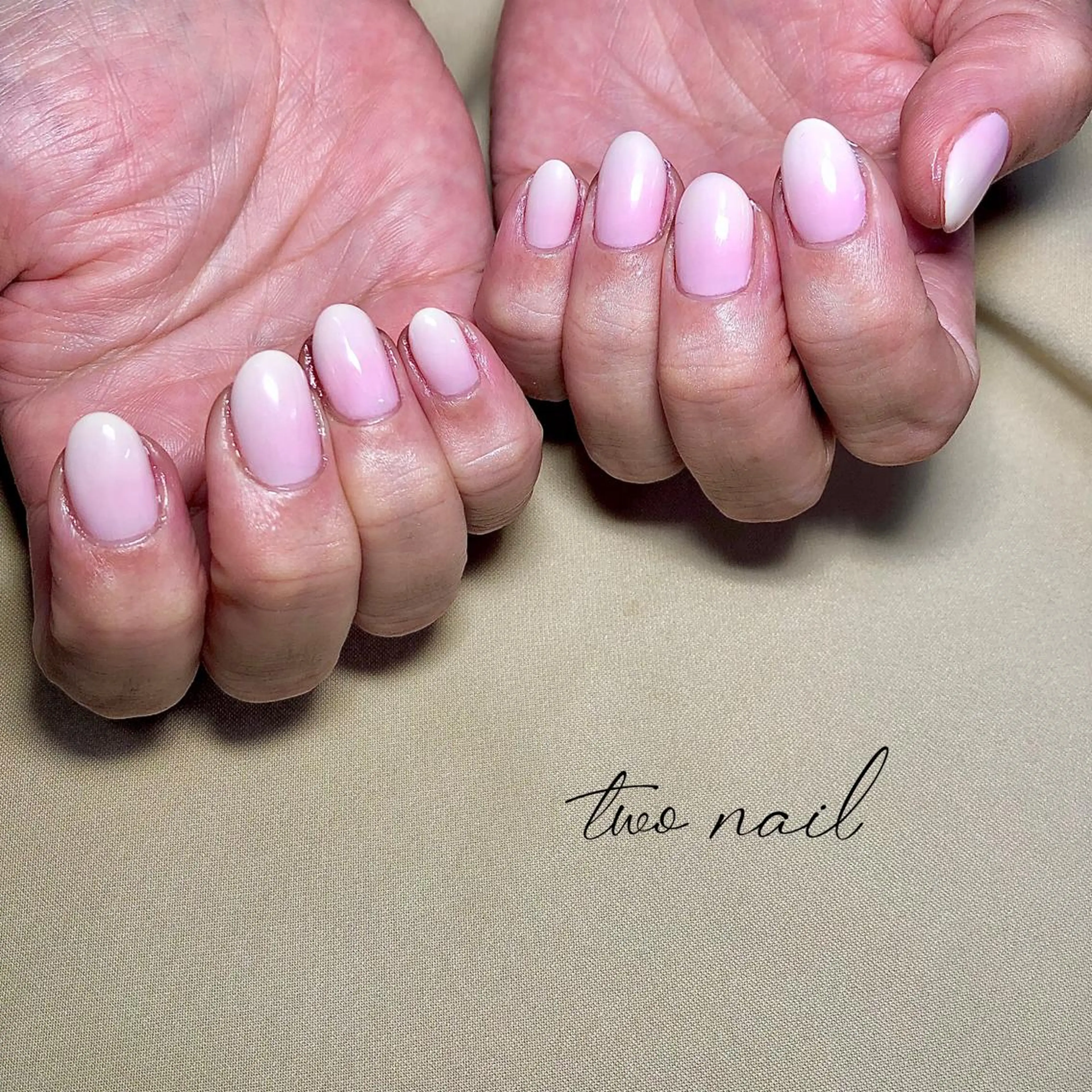 ネイル アートネイル フットネイル ハート ニュアンスネイル ホワイト two nailのネイルデザイン