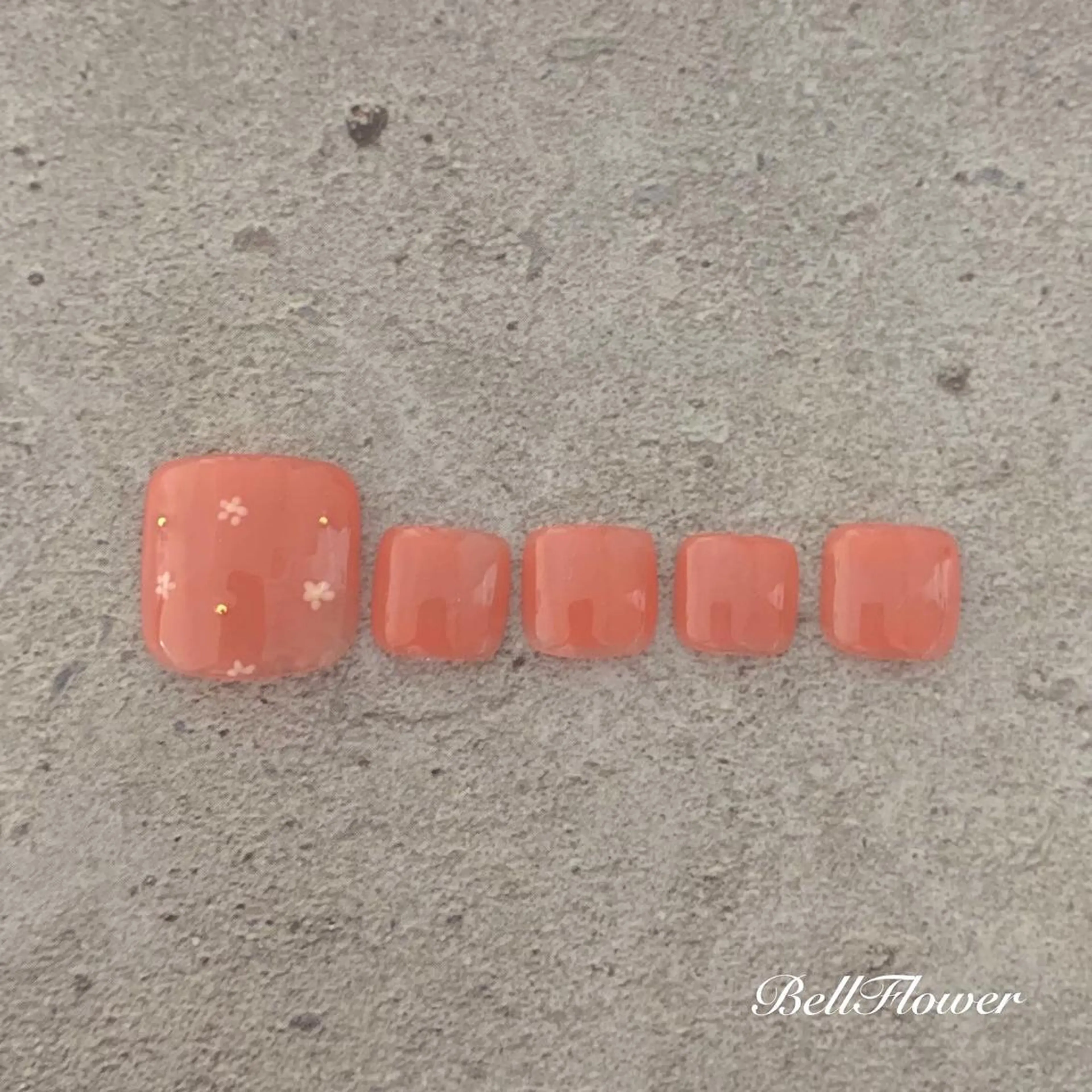 ネイル フットネイル Bell Flowerのネイルデザイン