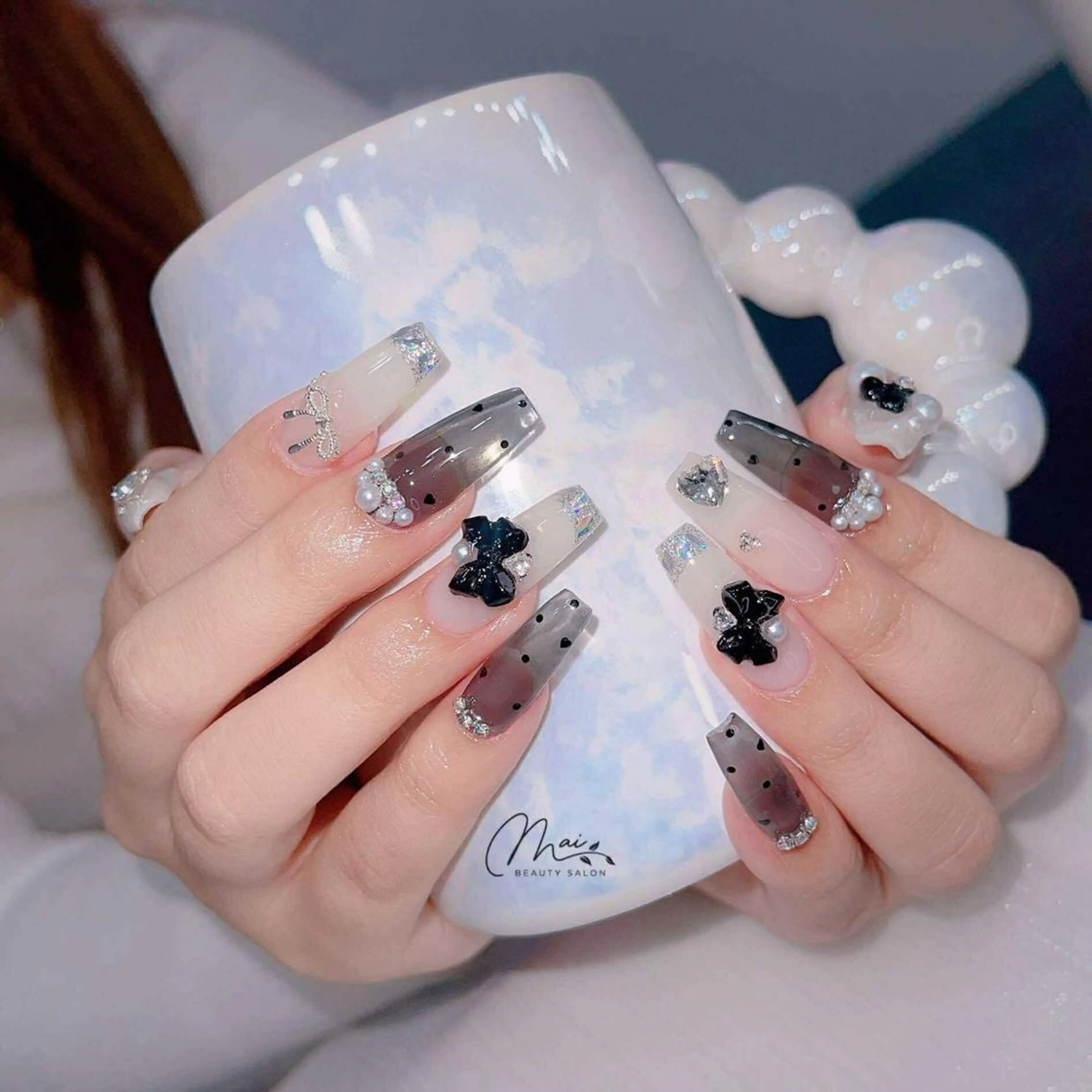 ネイル オーロラネイル チークネイル 長さ出し フラッシュネイル フットネイル MaiBeauty DanHiのネイルデザイン