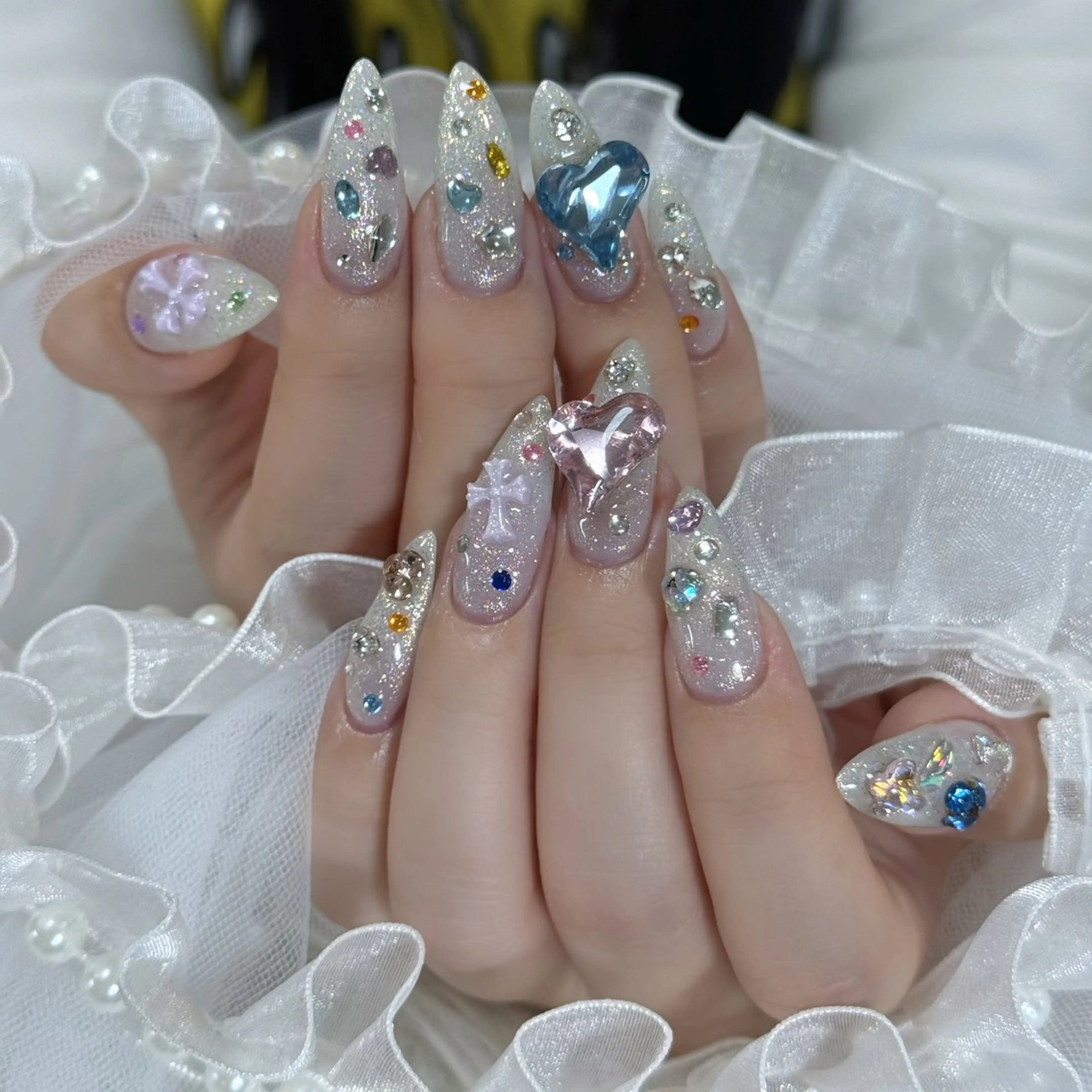 ネイル ボルドー ブラウン チークネイル ドット フットネイル Julli NailStudioのネイルデザイン