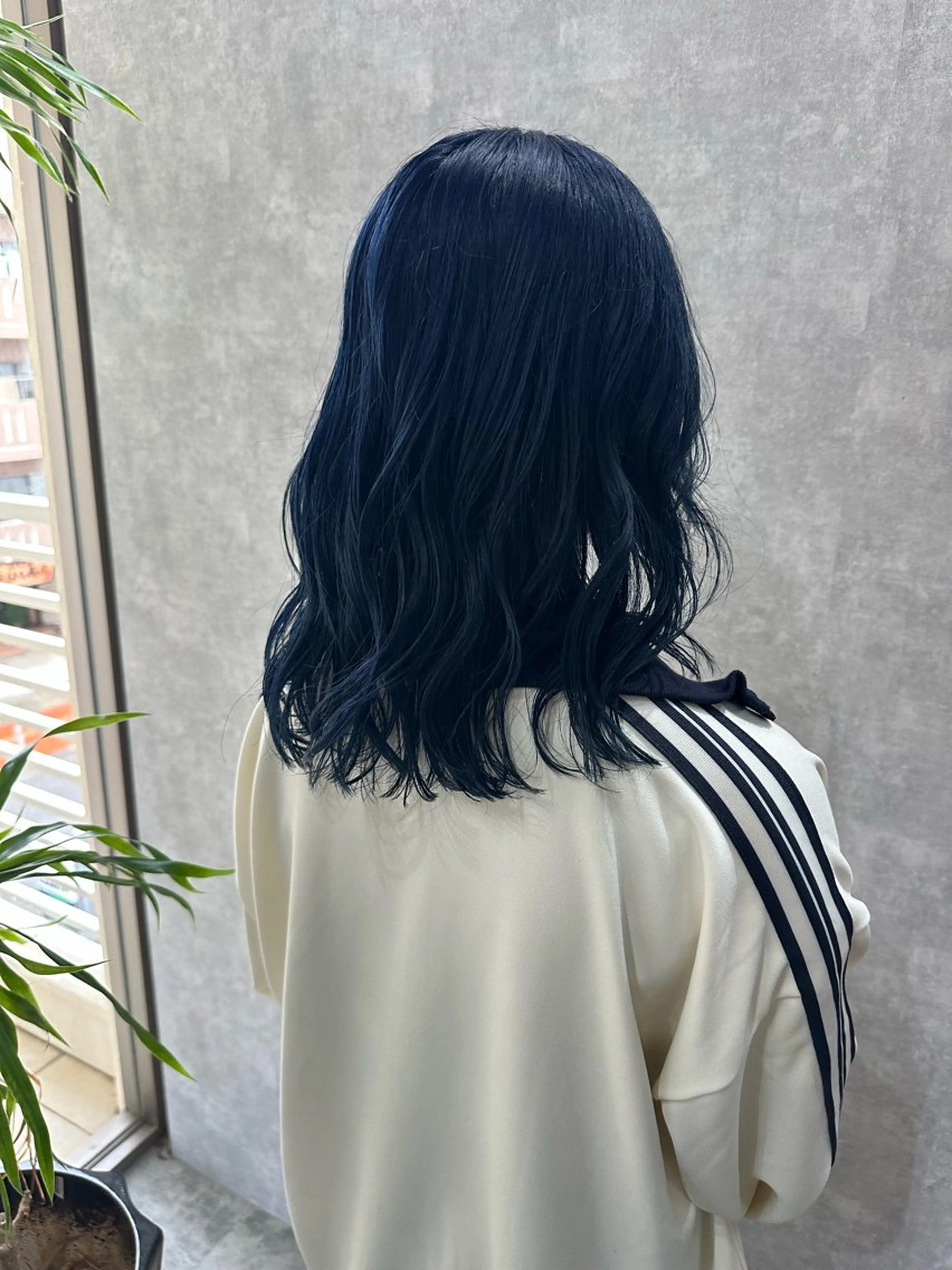 ミディアム カラー 切りっぱなしボブ ショートボブ ベージュカラー ブリーチ ケアブリーチ カット ヘアカラー トリートメント C’LD hair  produce /シールドヘア所属・モテ髪/ボブ/ショー ト/アダチフウトのヘアスタイル