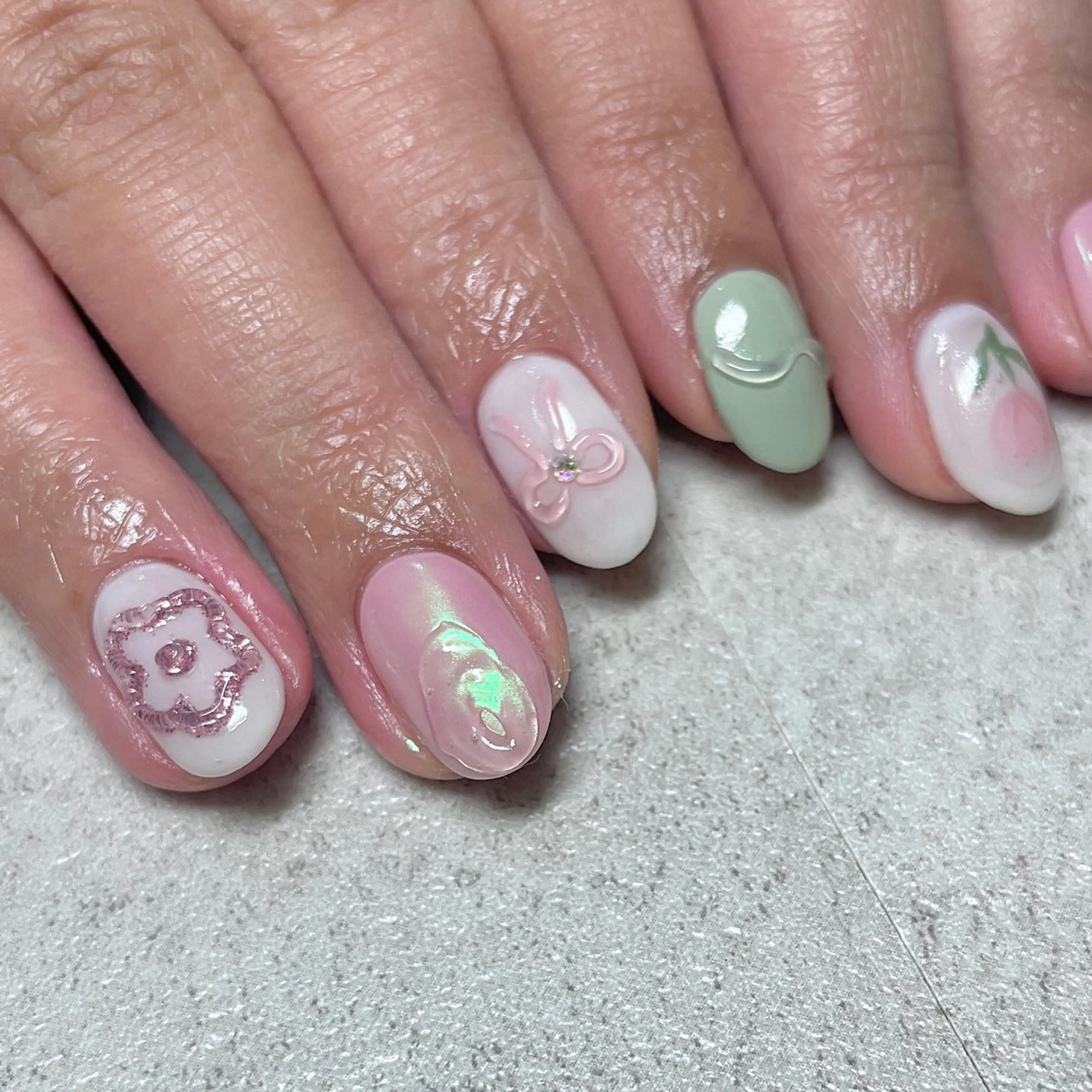 ネイル オーロラネイル 韓国ネイル ピンク リボン ショートネイル ハンドネイル acs.n所属・ネイル，耳つぼ 風間すみれのその他イメージ