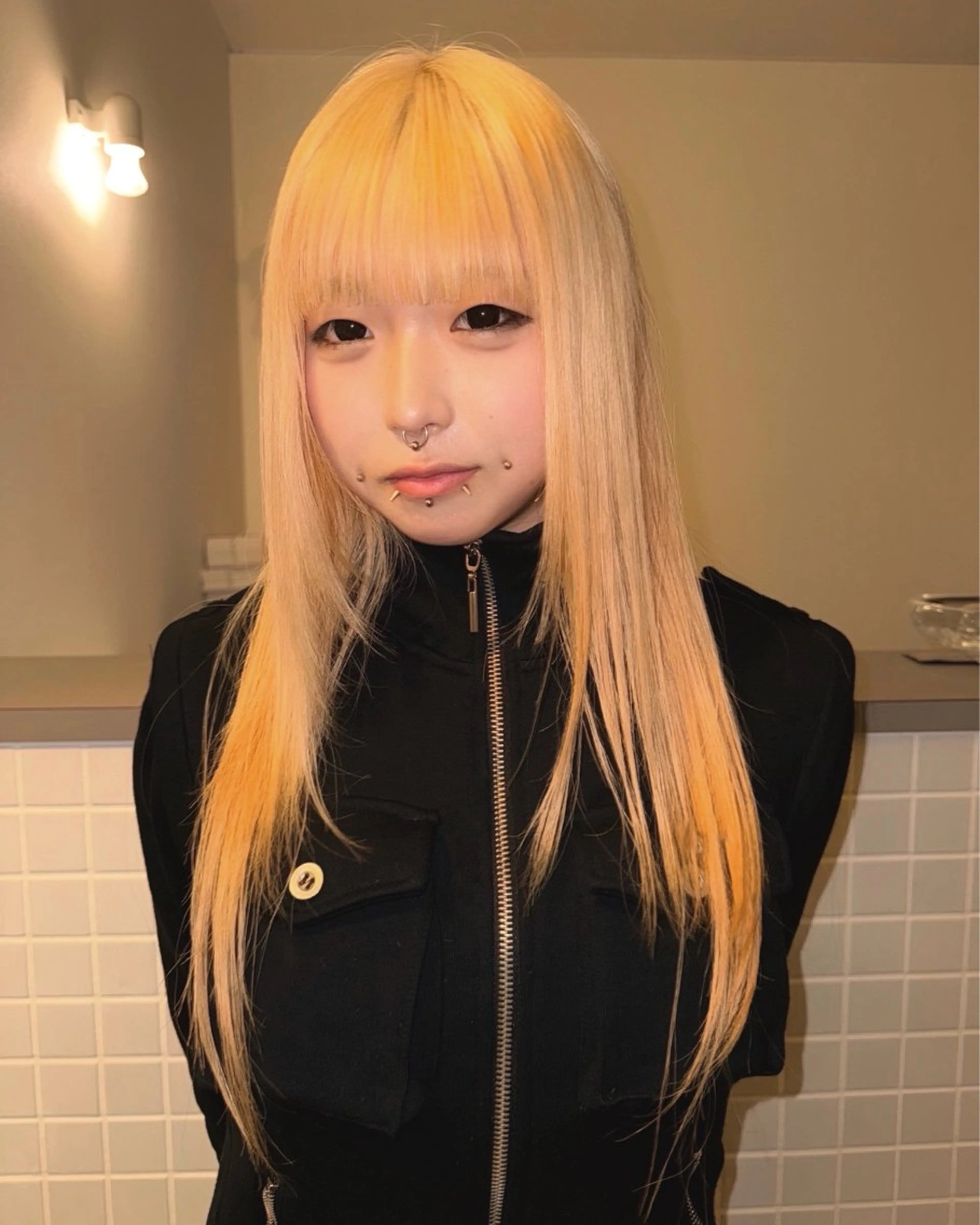 ロング カラー ブリーチ ブロンド カット ヘアカラー トリートメント デザイン/ブリーチ Kaito🐩/栄のヘアスタイル