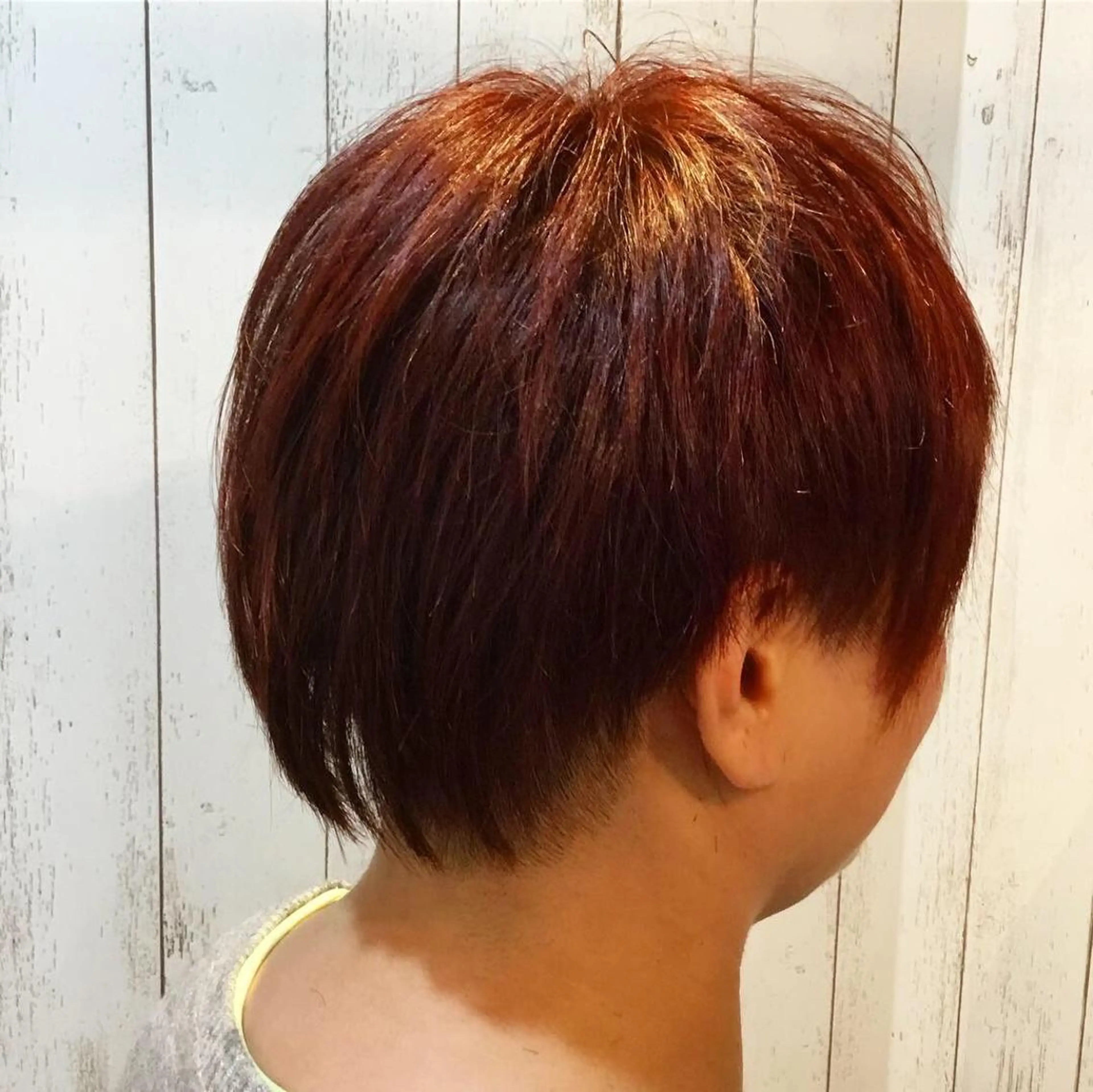 ショート カラー 金崎 新吾のヘアスタイル