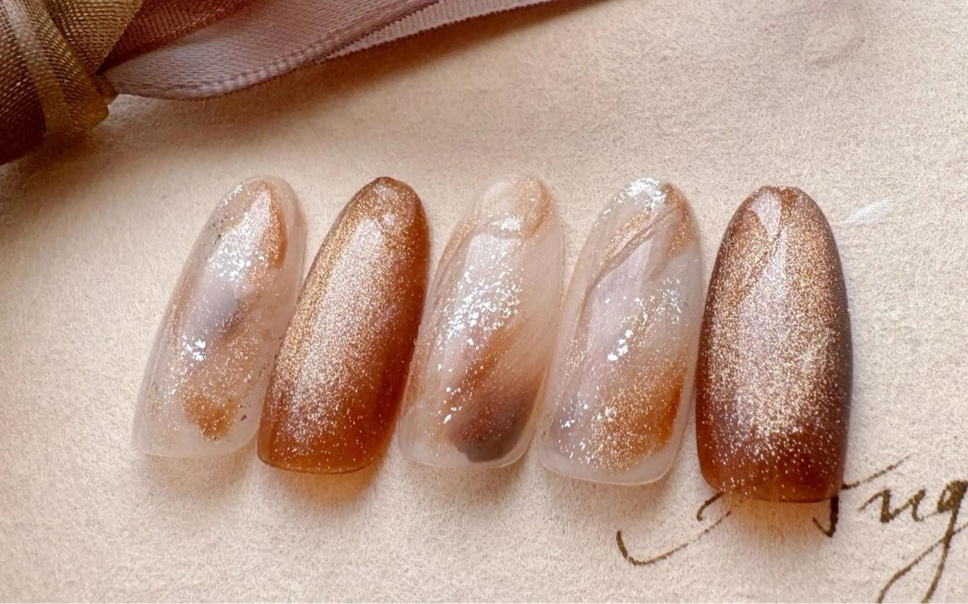 ミディアム Angel Beautyのネイルデザイン