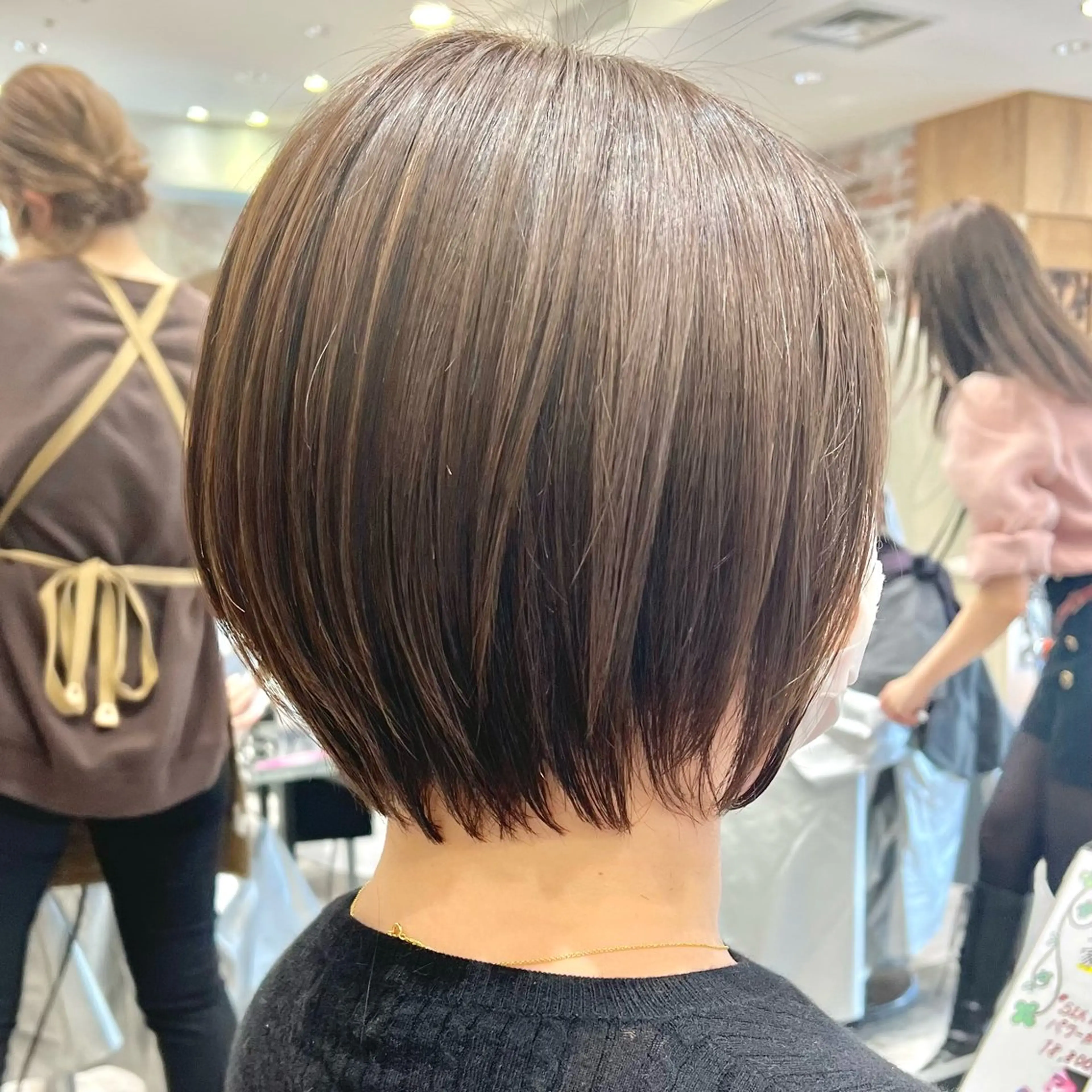 ショート カット トリートメント 💍新宿ショート 💍岩田莉奈のヘアスタイル