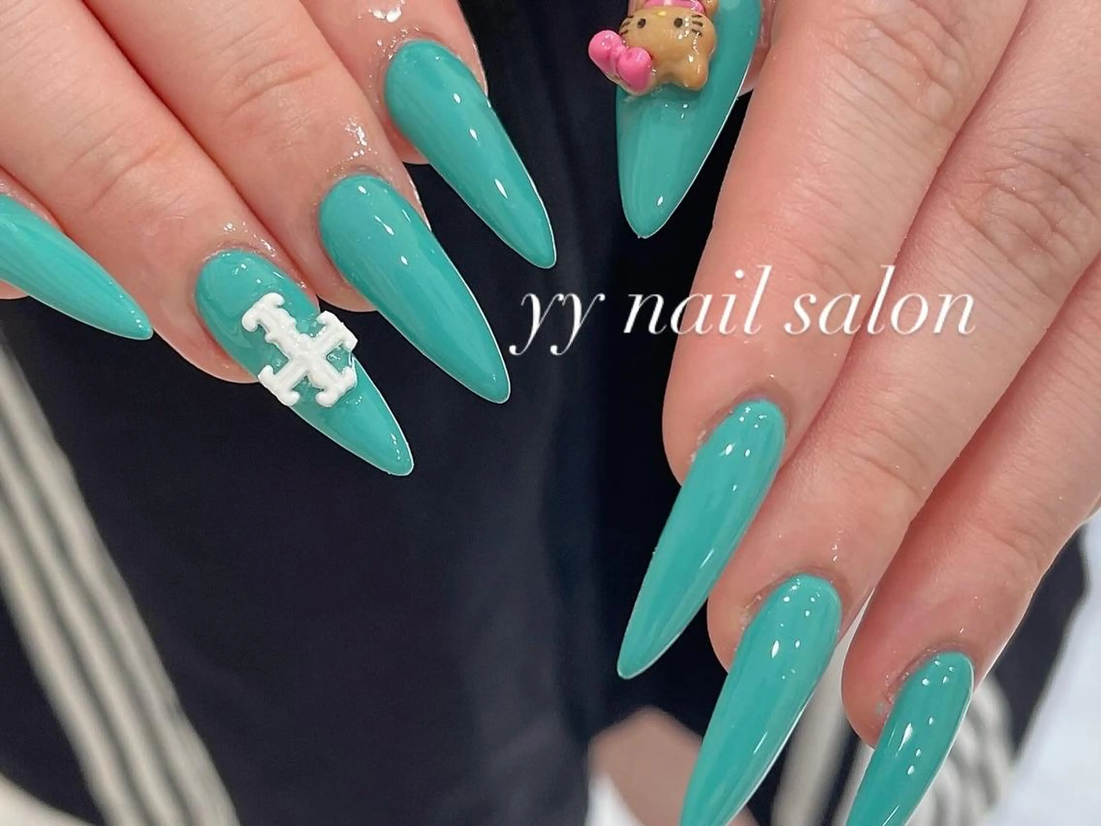 ネイル Rainrain💧 パーツ豊富、やり放題のネイルデザイン