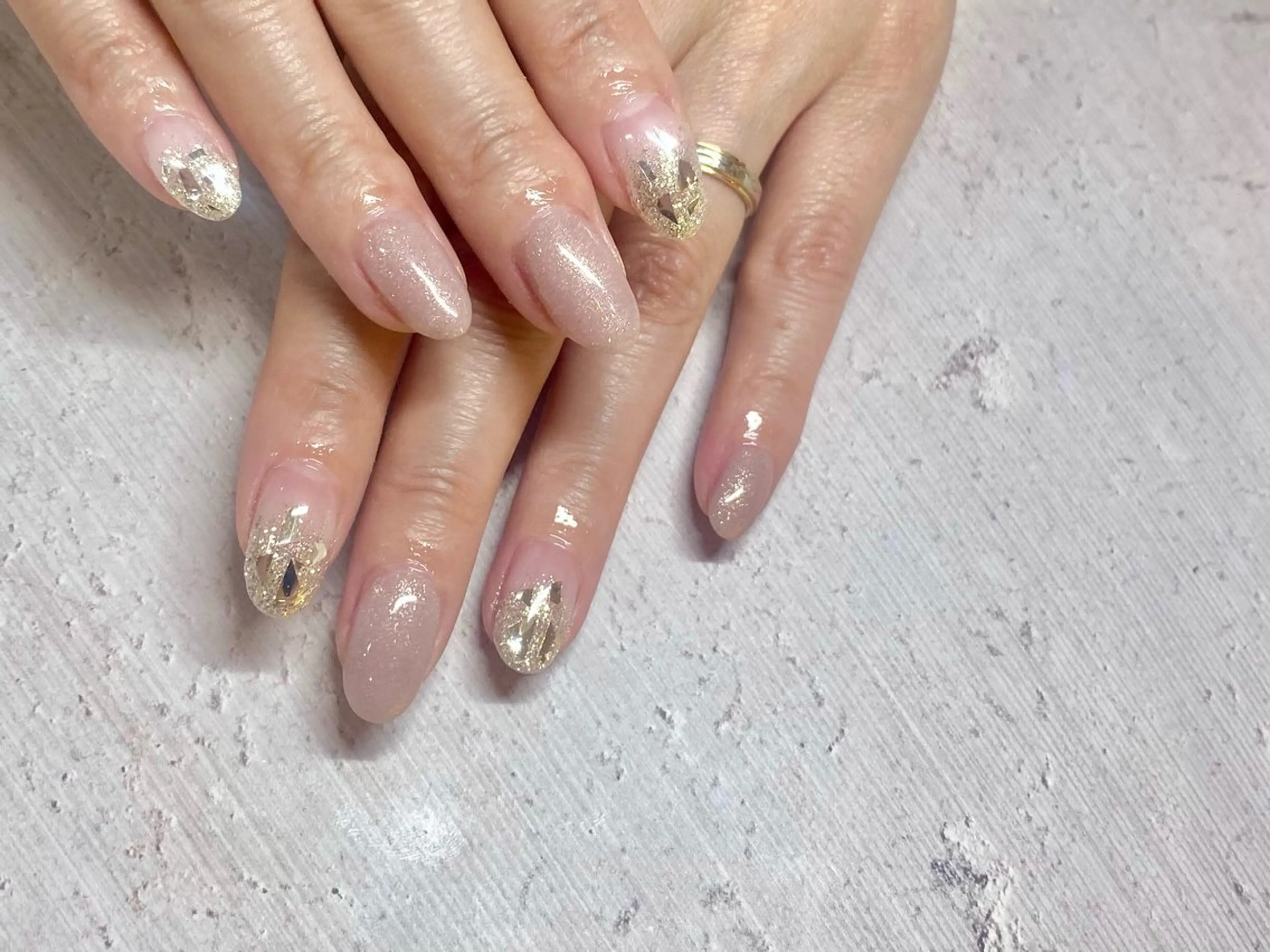 ネイル ネイルサロンフォーユー所属・宮 すずかのネイルデザイン