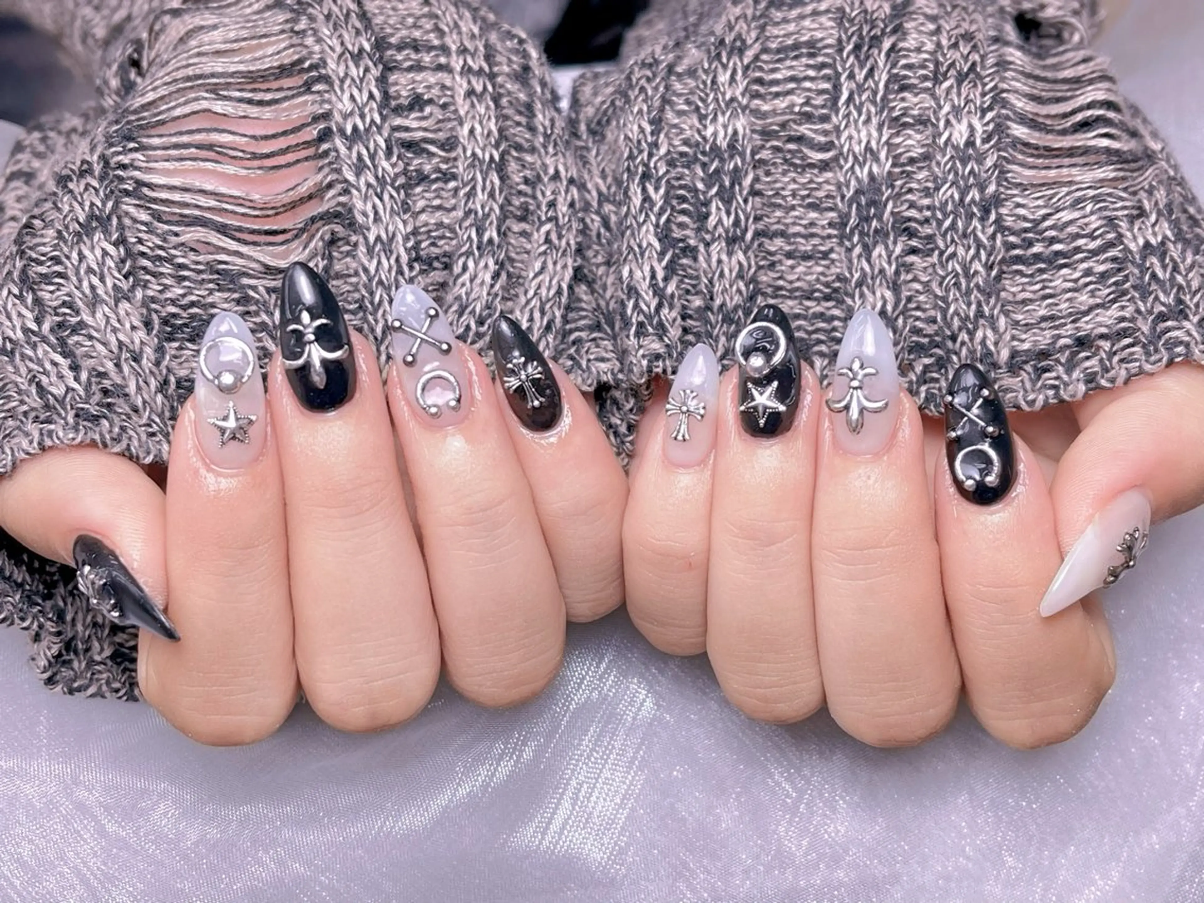 メンズ ネイル メンズ韓国風 アートネイル フレンチネイル ジェルネイル キラキラネイル ハンドネイル Bloom スカルプ専門店のネイルデザイン