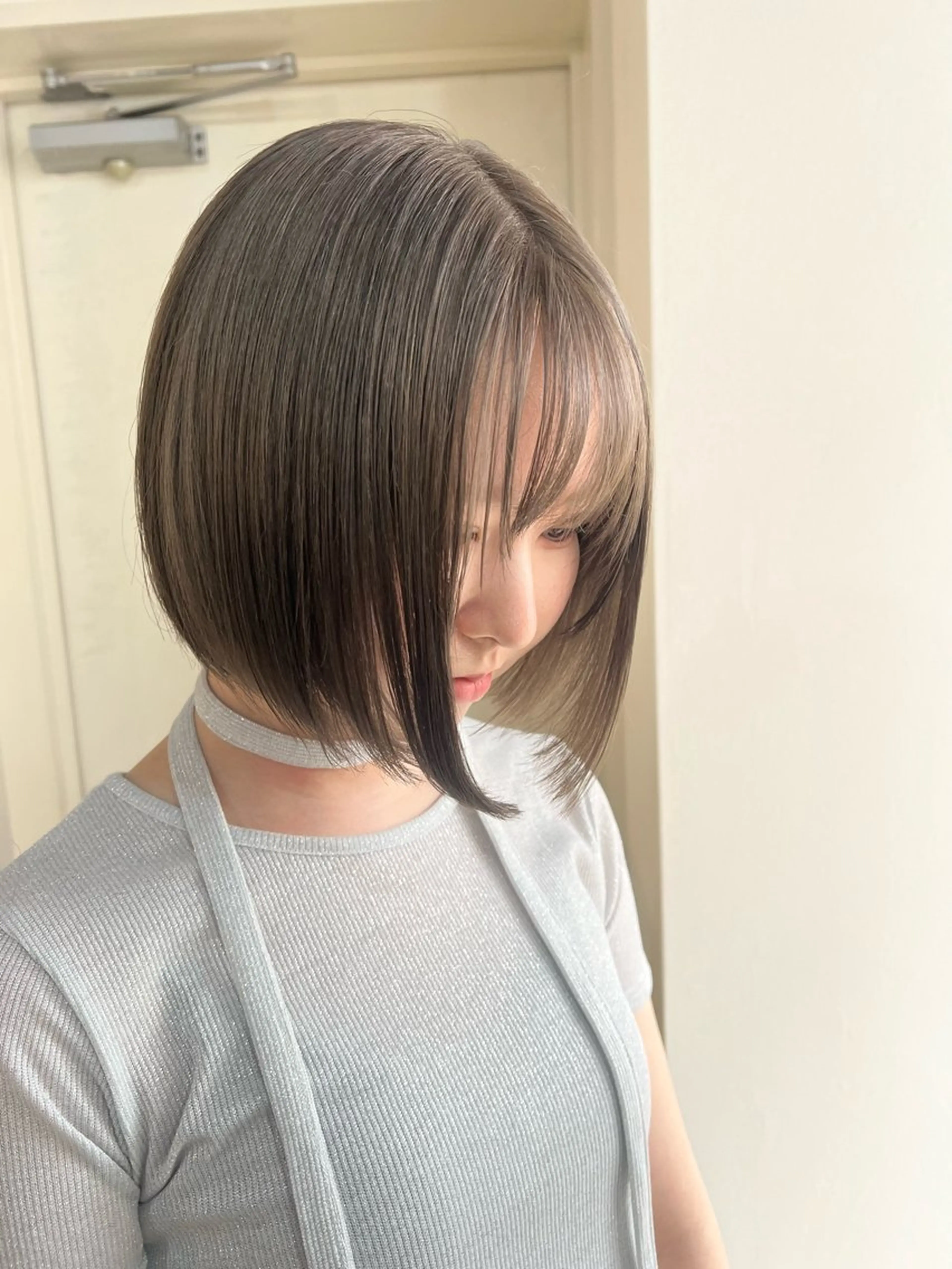 ショート カラー ブリーチ 透明感カラー グレージュ Sherry/R 三川町 ayakaのヘアスタイル