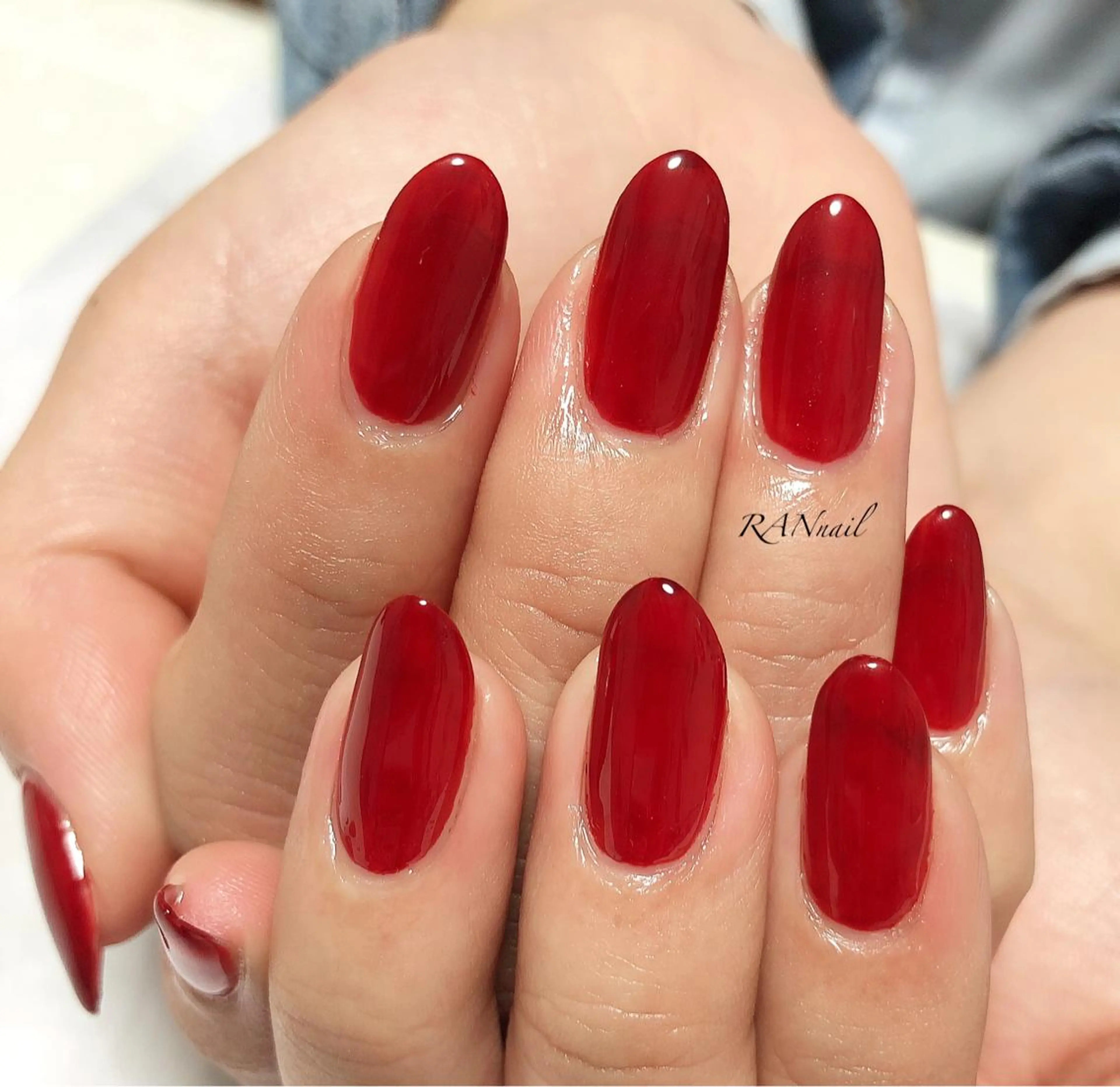 ネイル クリアネイル オフィスネイル ワンカラーネイル 赤色 シンプルネイル ハンドネイル フットネイル RAN nail 〜ランネイル〜所属・RAN nailのネイルデザイン