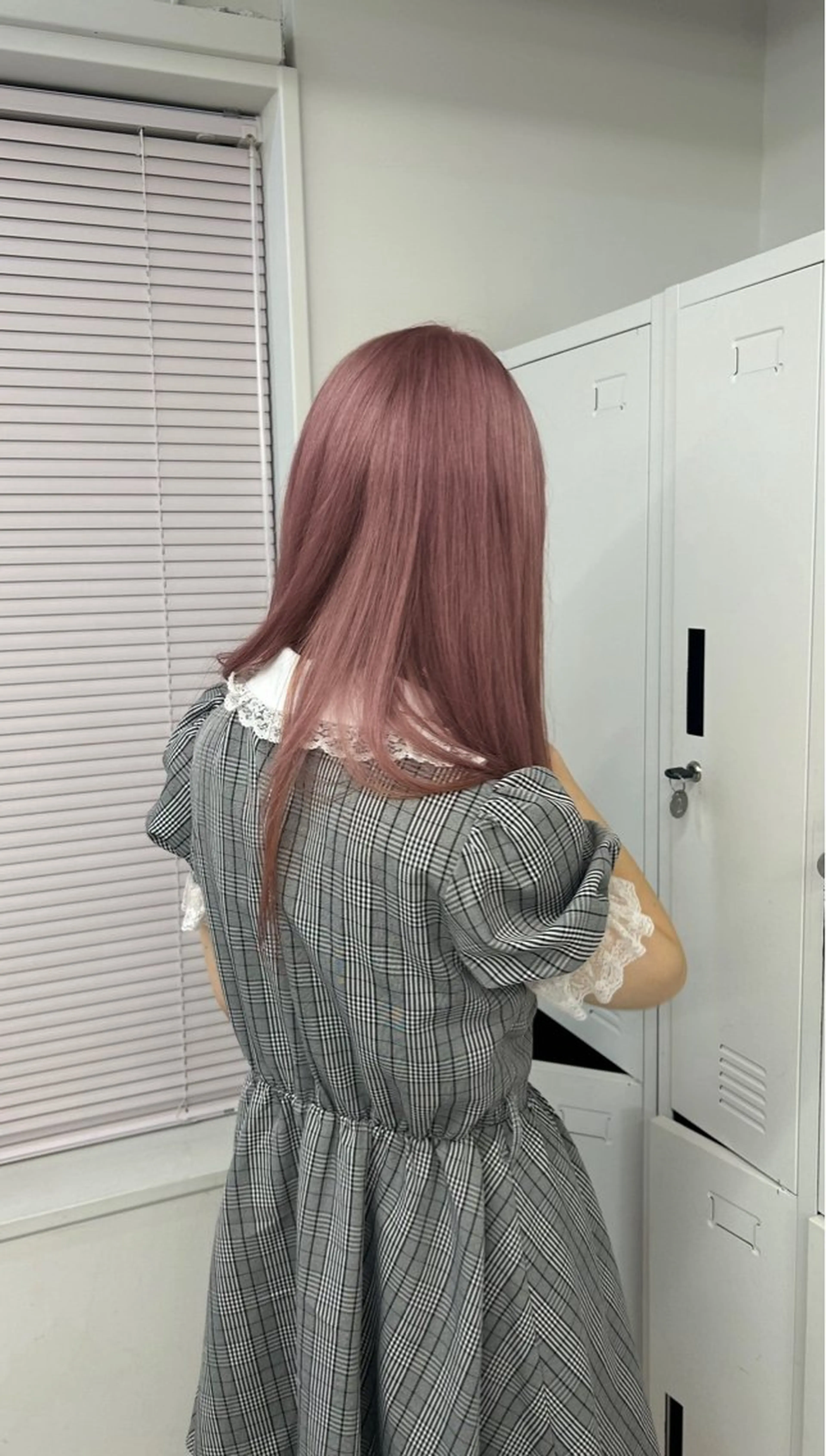 ロング カラー アッシュ ベージュカラー ブリーチ ブロンド ブロンドベージュ PELE所属・愛されミルクティー 💍🎀yuiのヘアスタイル