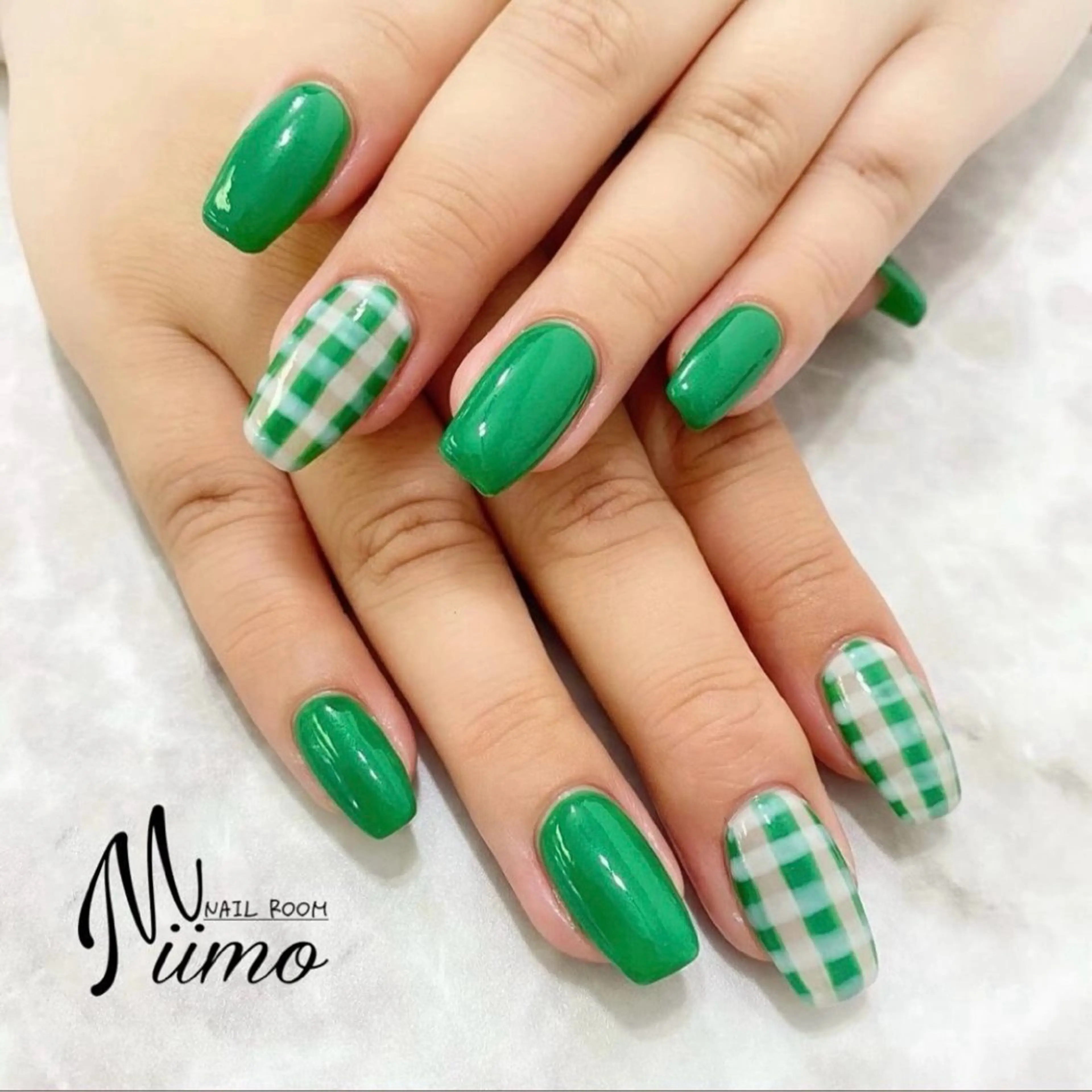 ★Hand 4本持ち込みアート ¥8030~の写真