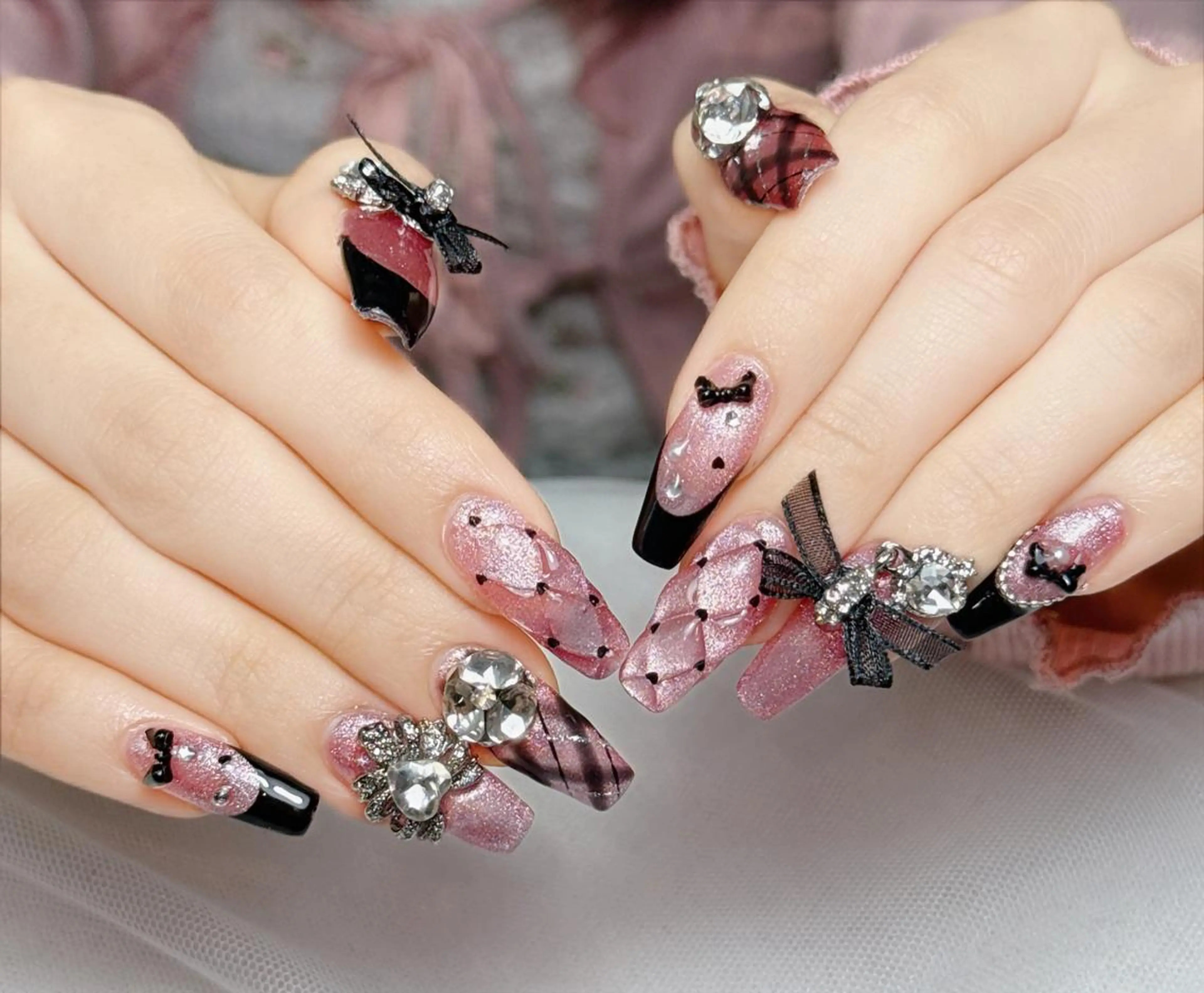 ロング パーマ 韓国風ヘア ハンドネイル 波 なみのネイルデザイン