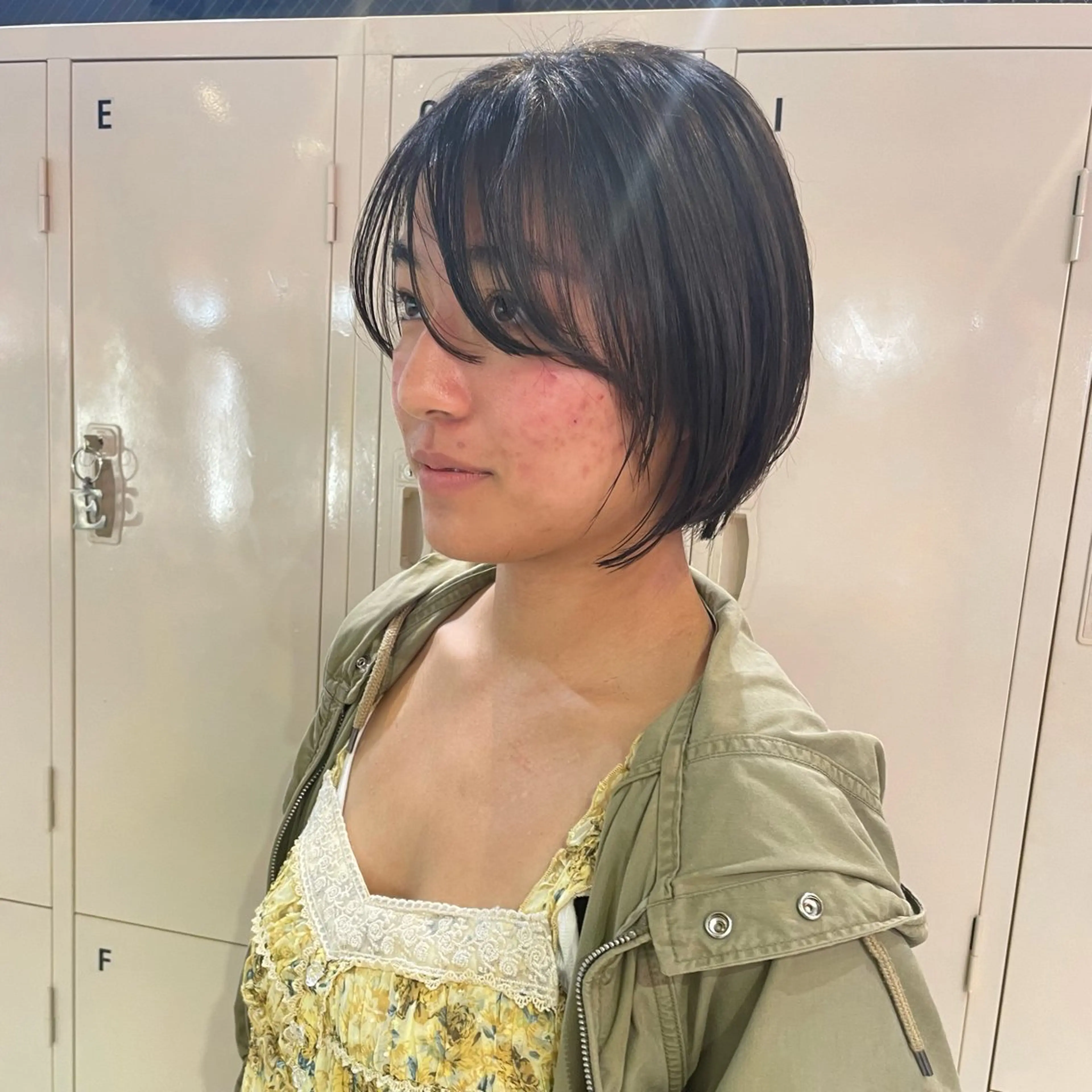 ショート ショートレイヤー くびれヘア レイヤーカット ショートヘア ハイトーン×デザイン 🪽🫧HIKARIのヘアスタイル