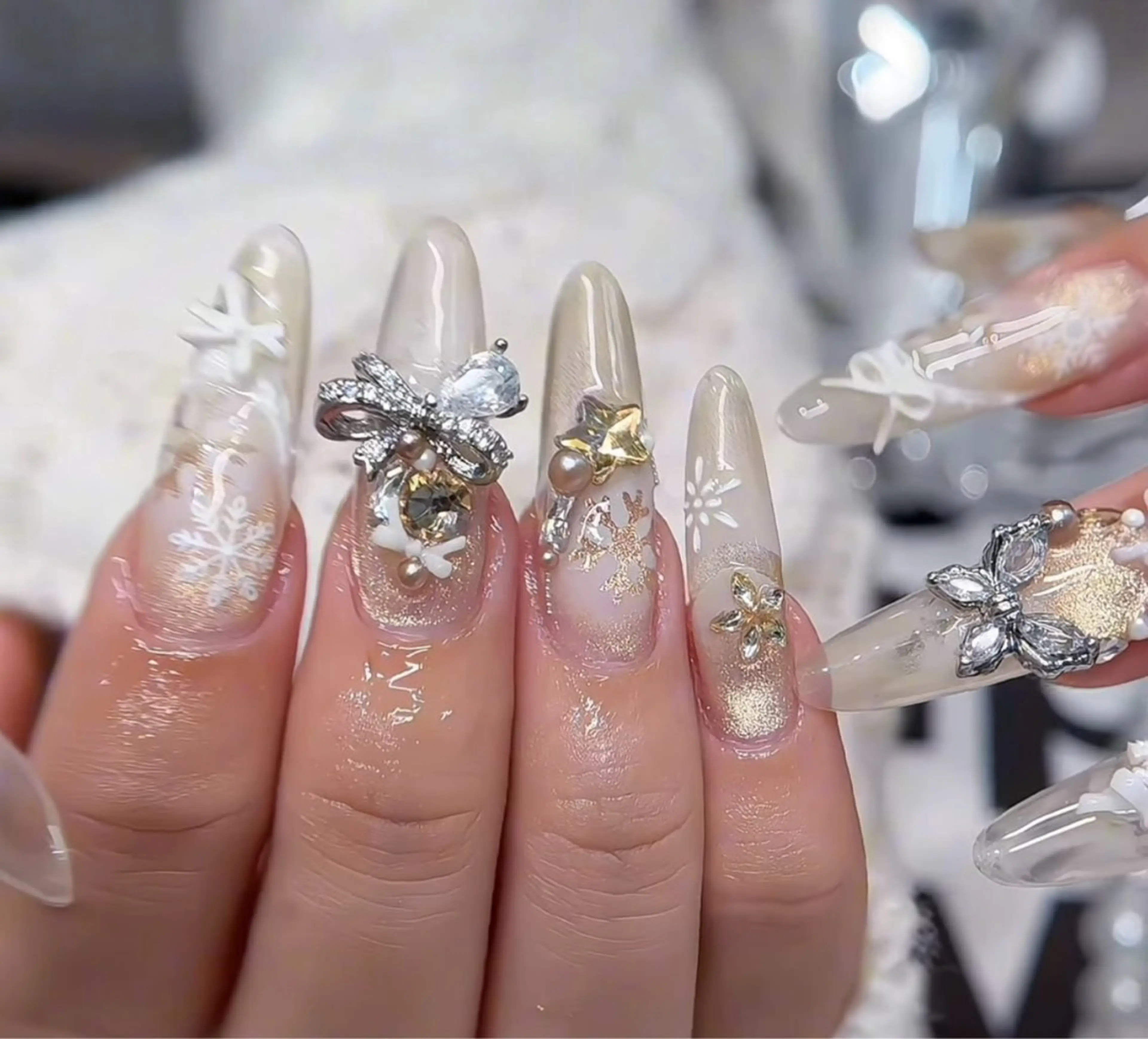 ネイル 長さ出し フレンチネイル ジェルネイル ガラスフレンチ 韓国ネイル ハンドネイル Minette nailHuongのネイルデザイン