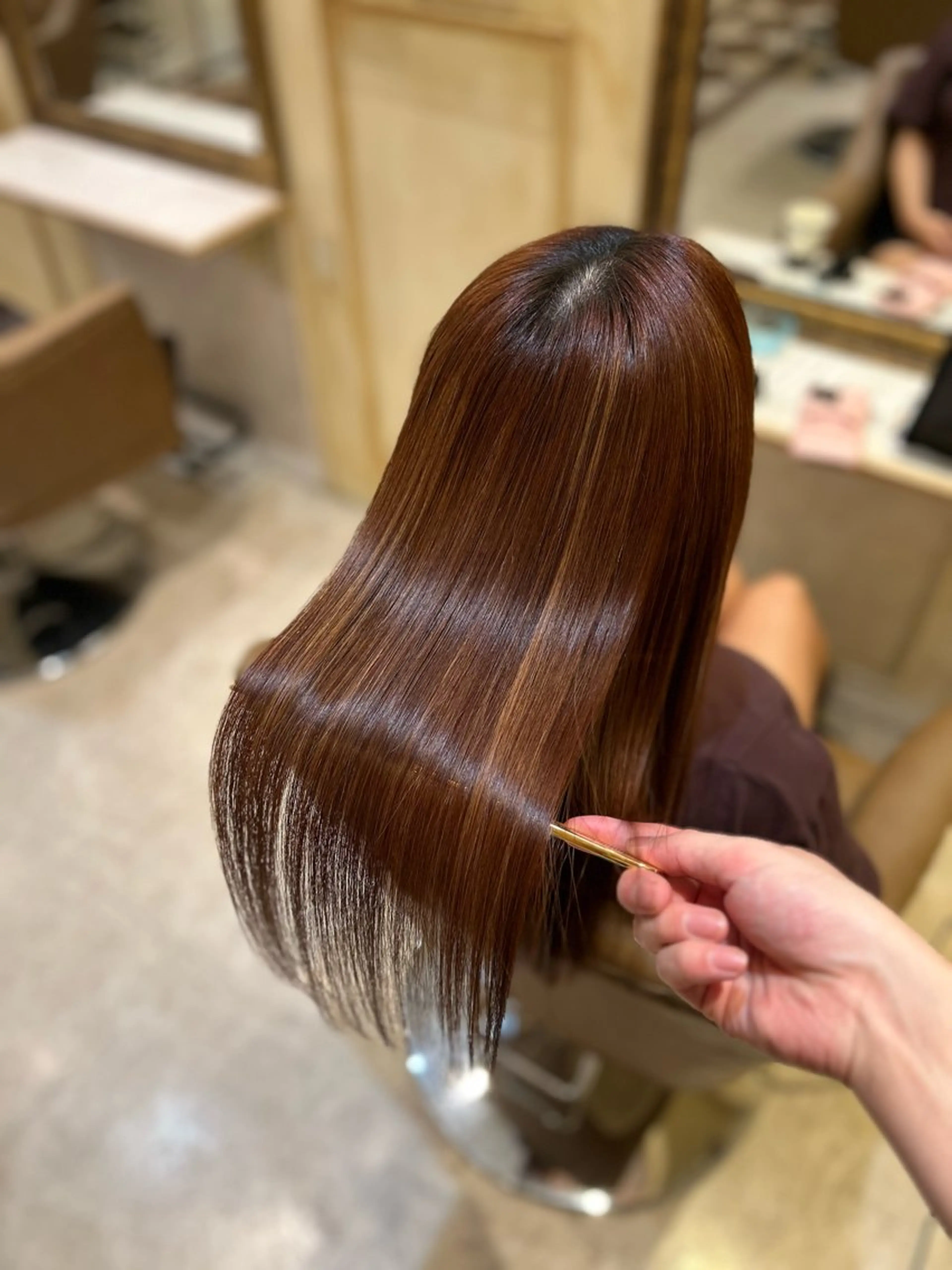 ミディアム パーマ 縮毛矯正 カット ヘアカラー トリートメント 🌹【代表】古川暁 髪質改善縮毛矯正🌹のヘアスタイル