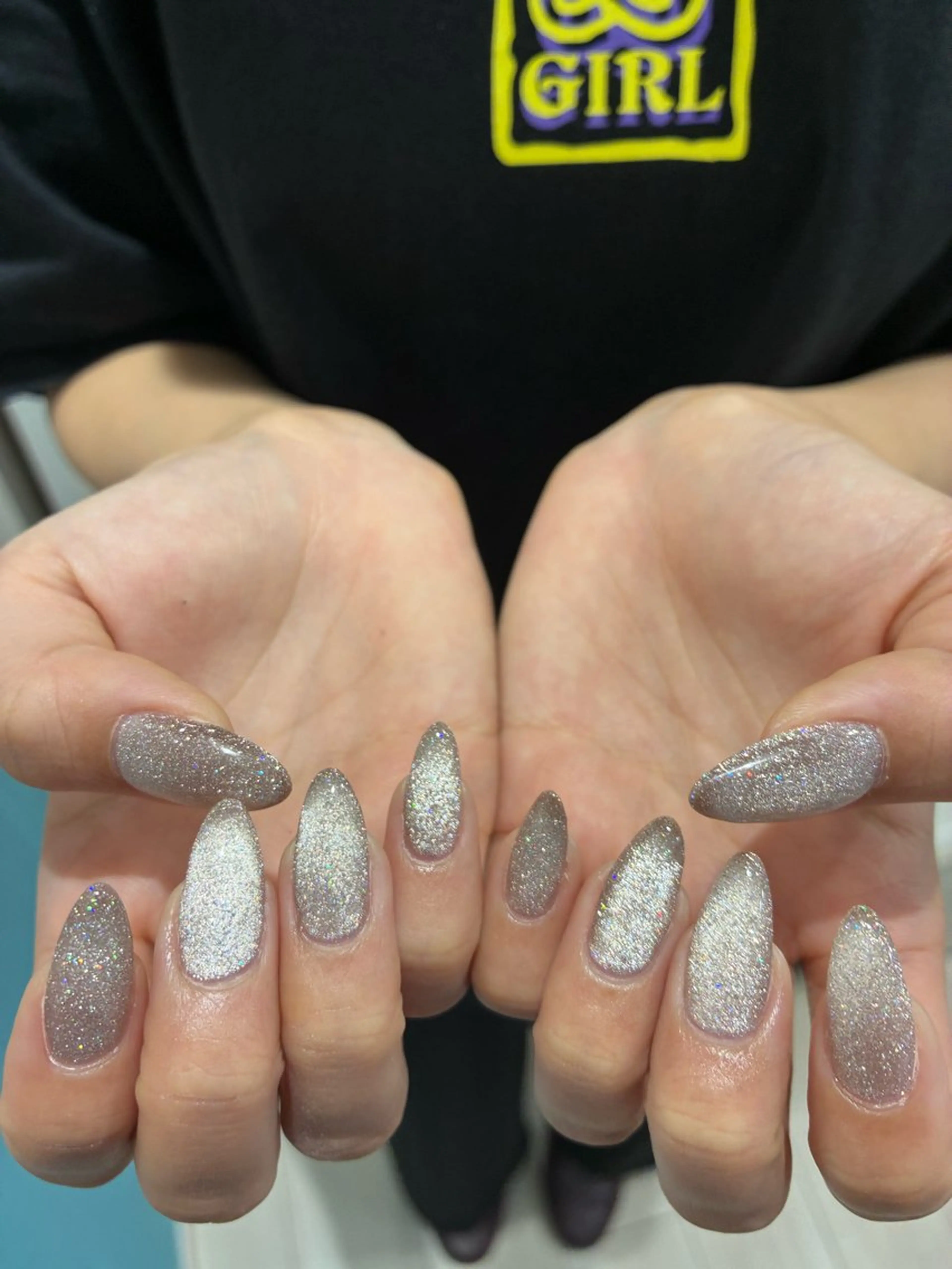 ネイル マグネットネイル 夏ネイル ハンドネイル 13日3980円‼️ マグもデザインも◎のネイルデザイン