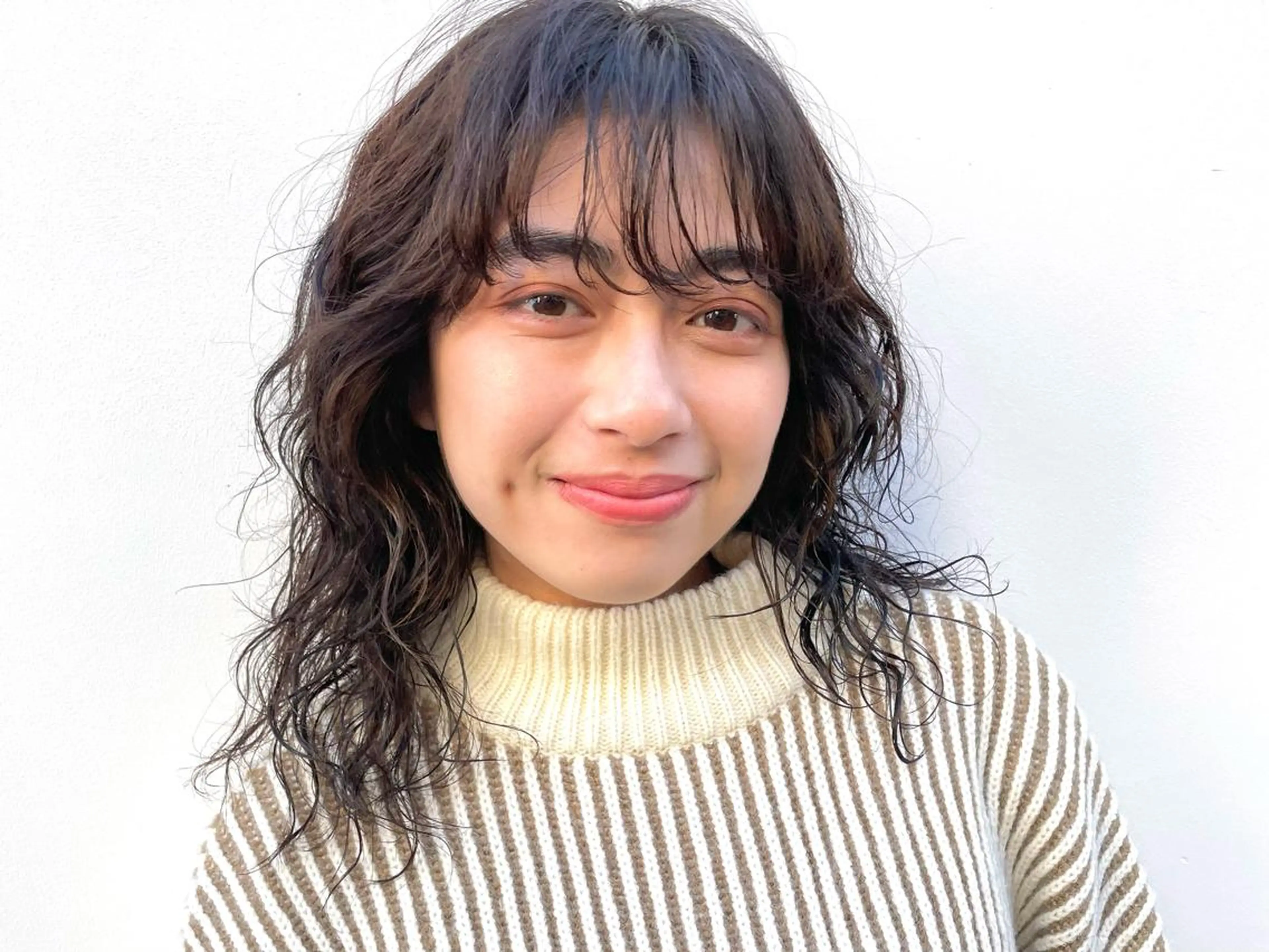 ミディアム パーマ 切りっぱなしボブ ミディアムパーマ ボブ ウルフカット 銀座No.1髪質改善 縮毛矯正/本木のヘアスタイル