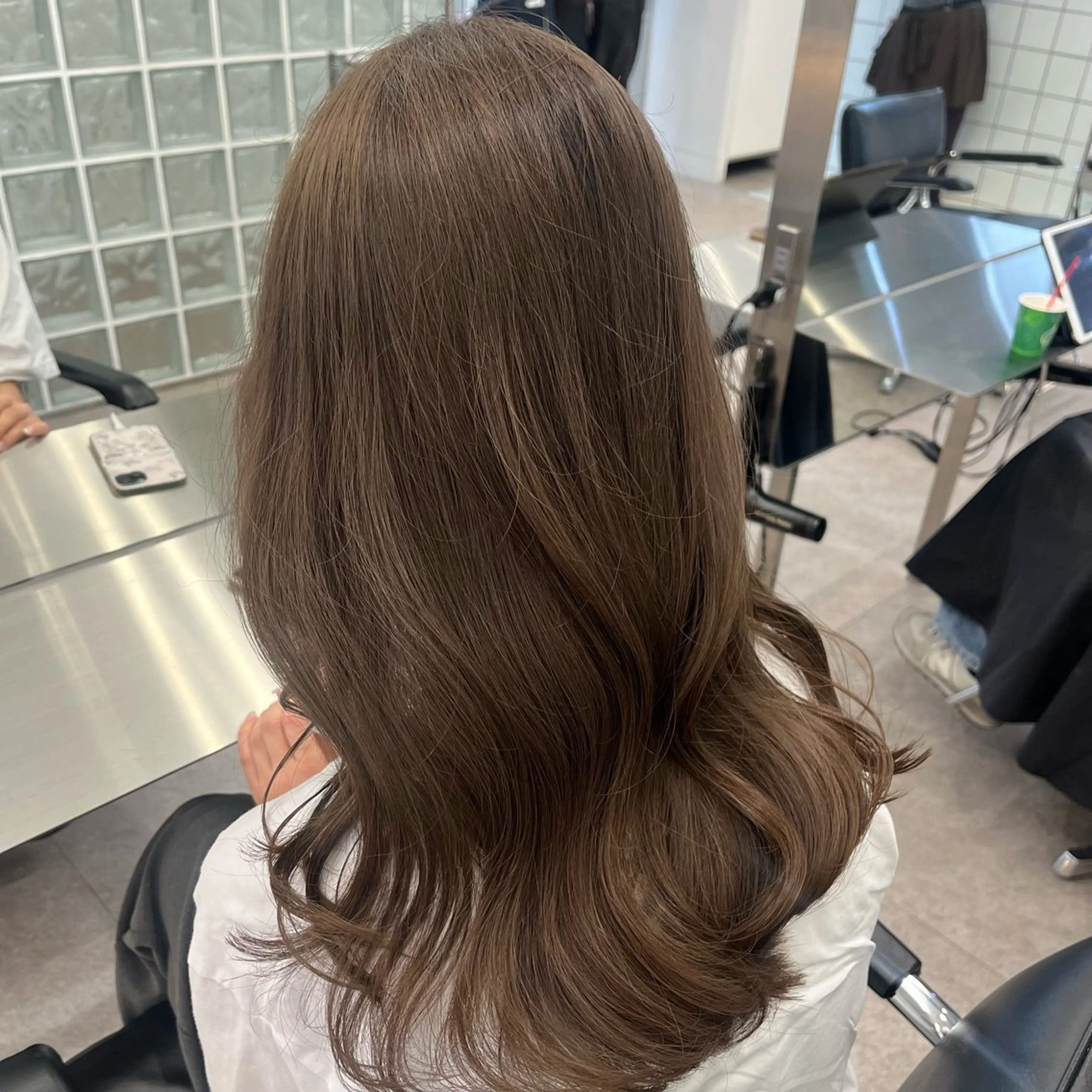 セミロング カラー ヘアカラー ミルクティーベージュ /sara💛のヘアスタイル