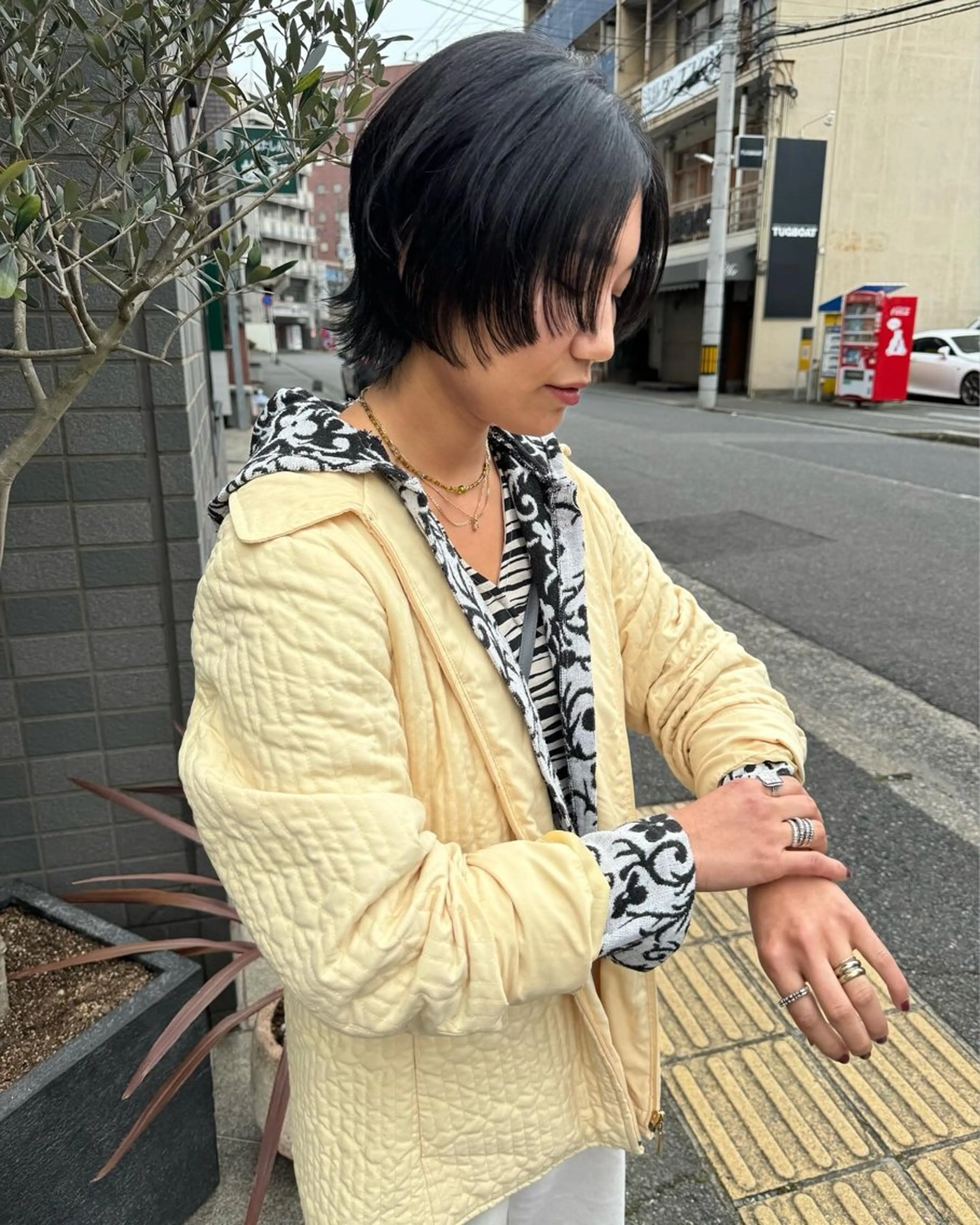 ショート カット (h)wim ウィムのヘアスタイル