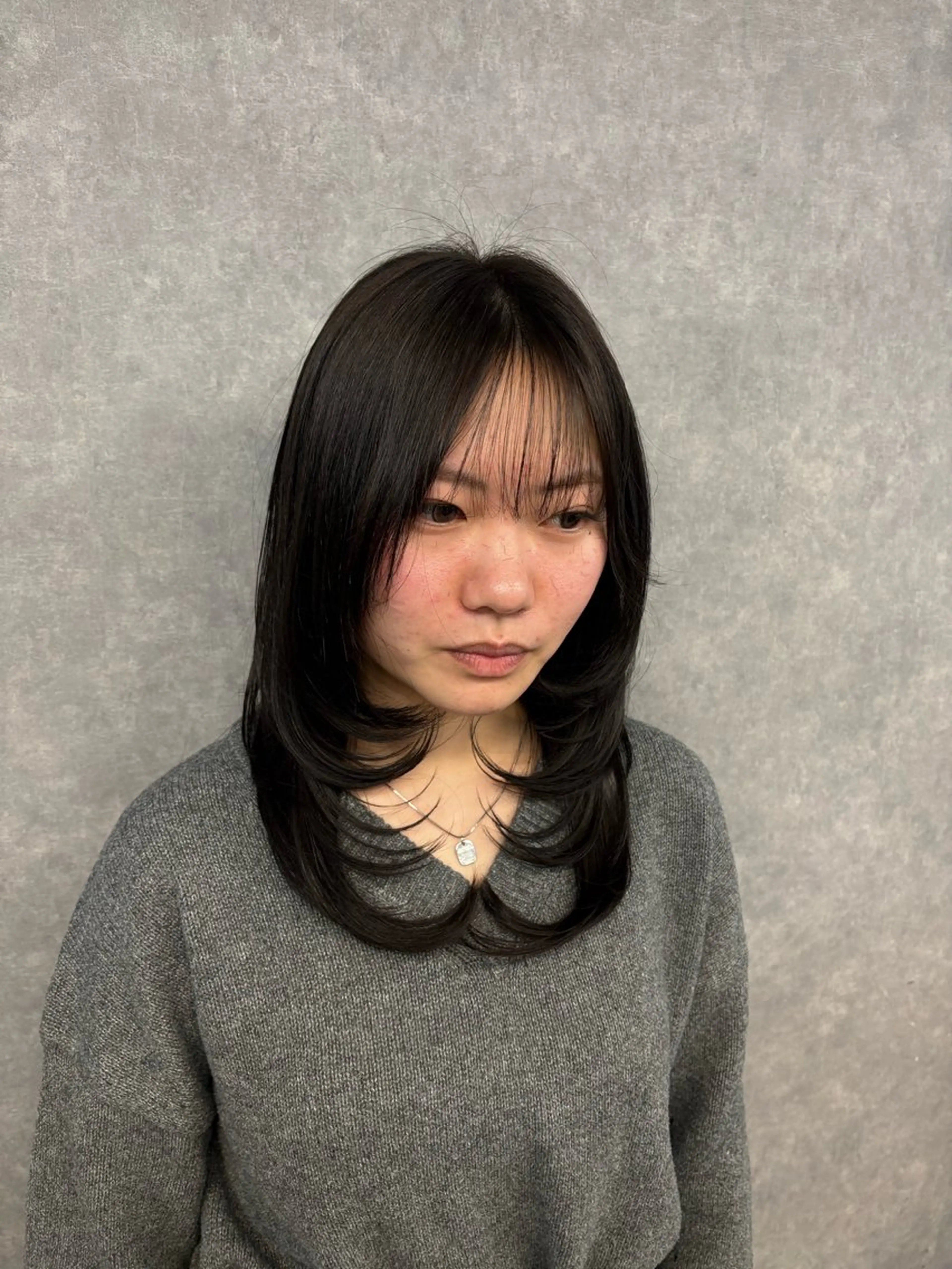 セミロング レイヤーカット 𝑲𝒊𝒏𝒈 𝑴𝒂𝒚𝒖🌺のヘアスタイル