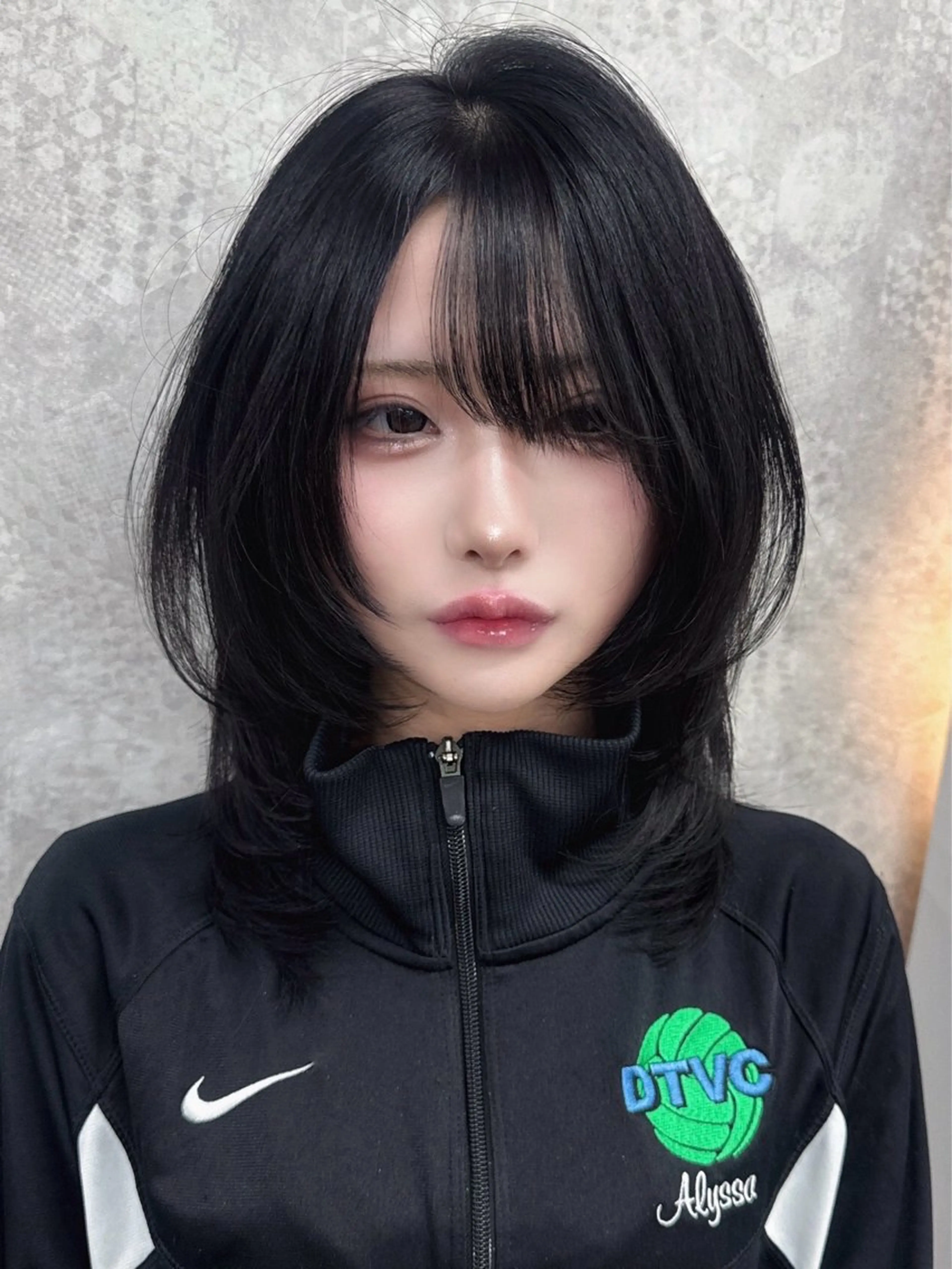 ミディアム メンズハイトーン 北斗💍レイヤーのヘアスタイル