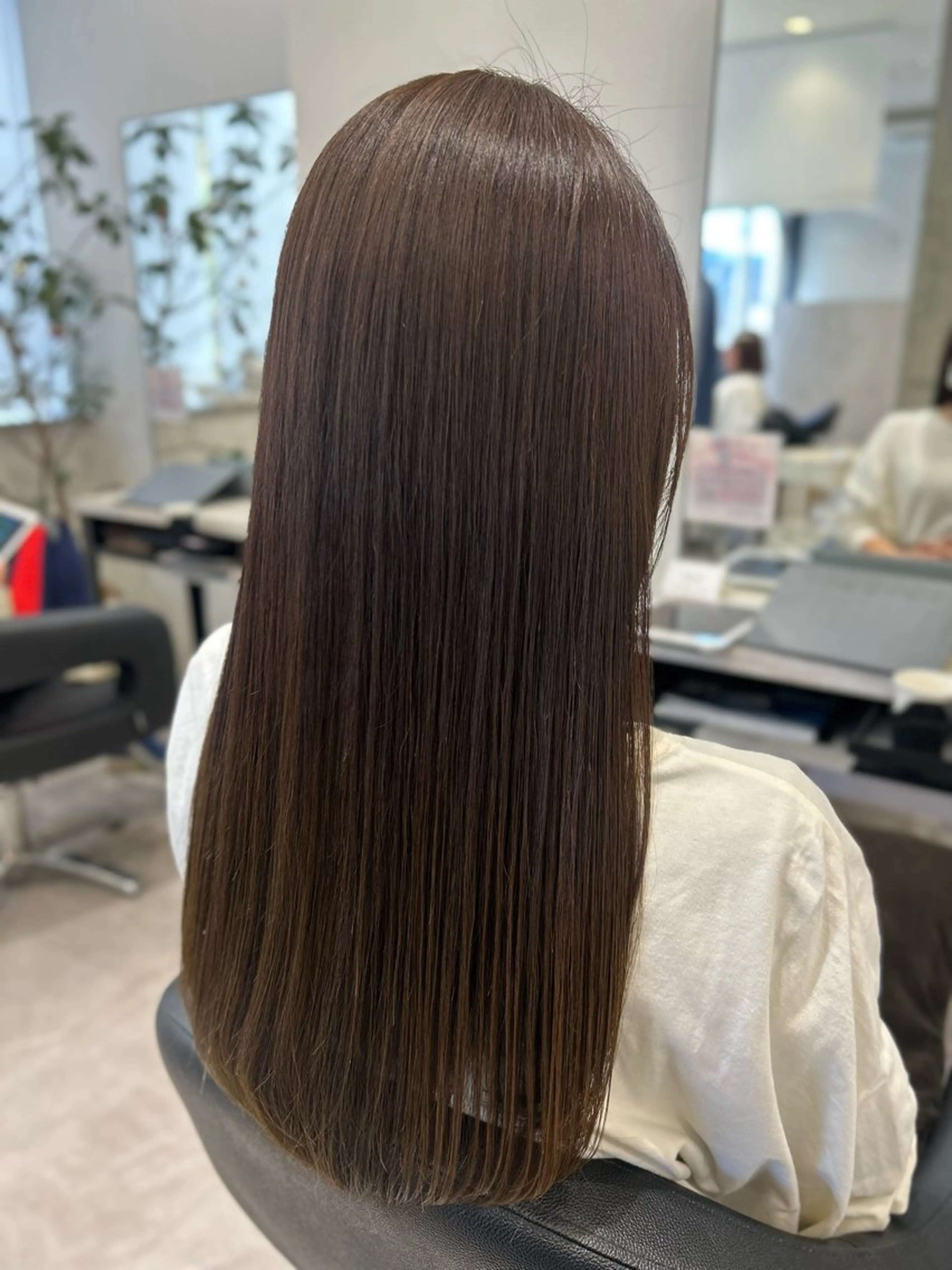 ロング カラー ブラウンカラー ロング ヘアカラー 岡田 祐果のマツエク・マツパデザイン