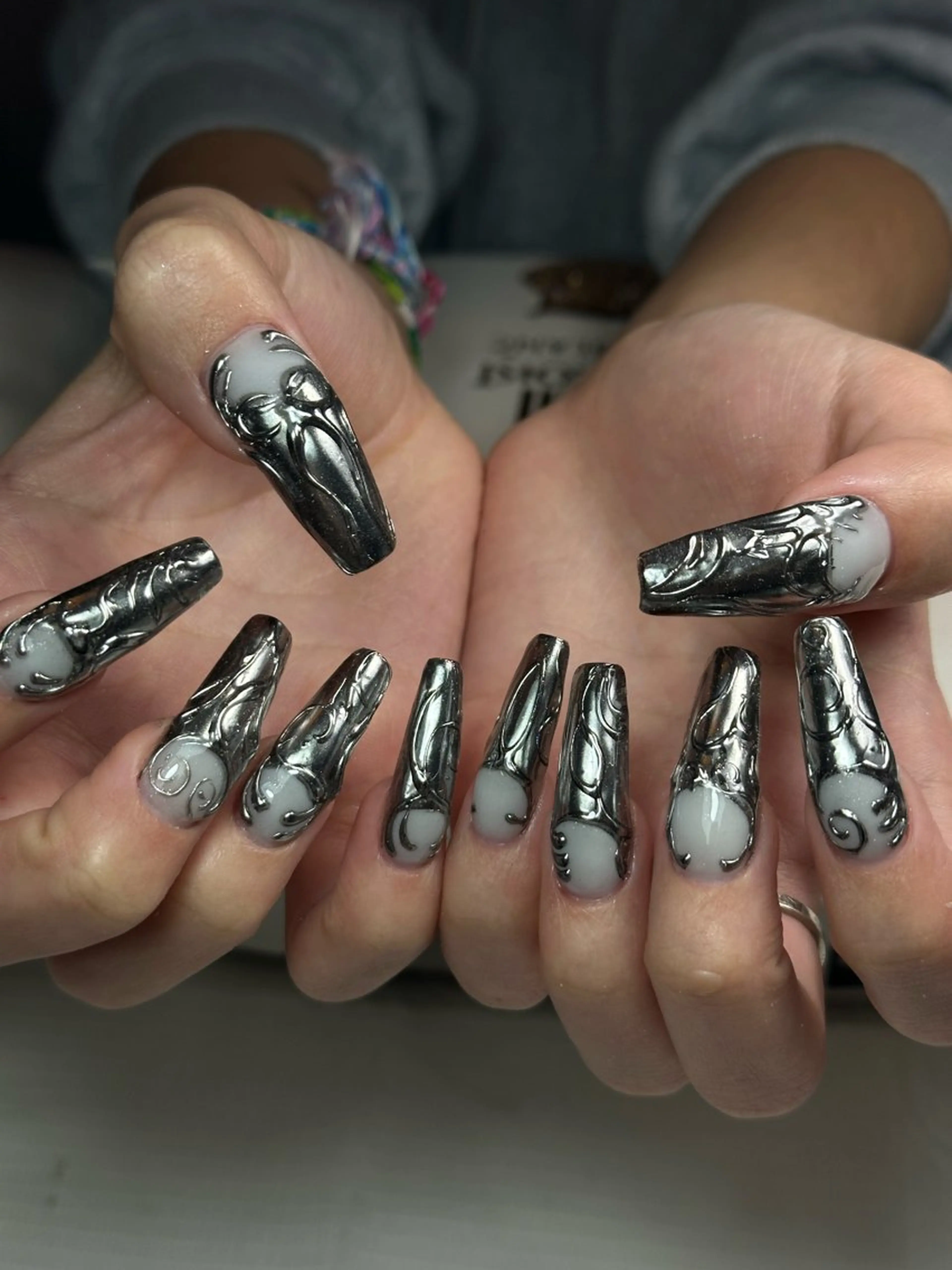 ネイル Isinha Nailsのネイルデザイン