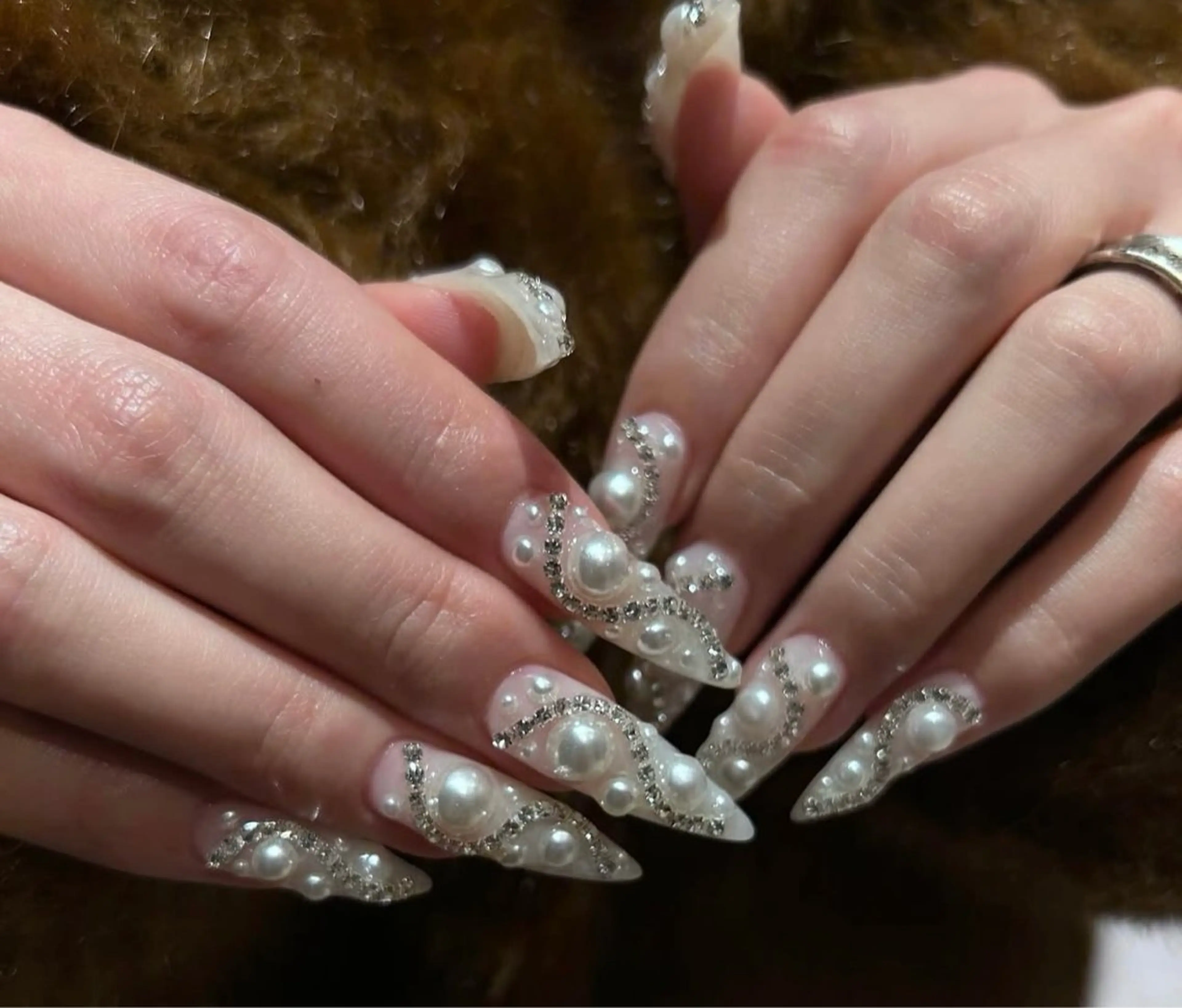 ネイル グラデーション キラキラネイル ワンカラーネイル 冬ネイル Jenn Nail Salonのネイルデザイン