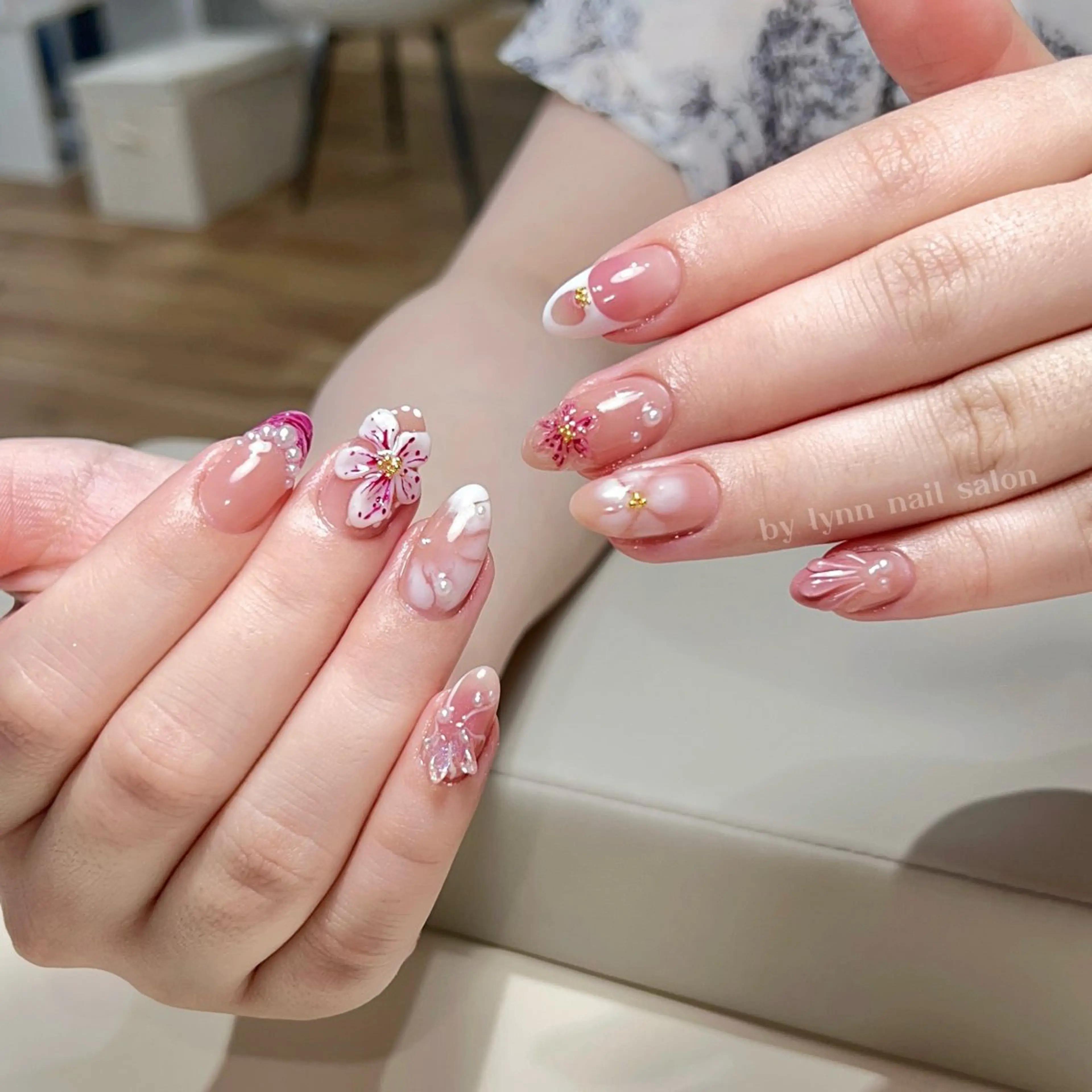 ネイル フットネイル フレンチネイル グラデーション ハート 韓国ネイル ハンドネイル Lynn_ Nailのネイルデザイン