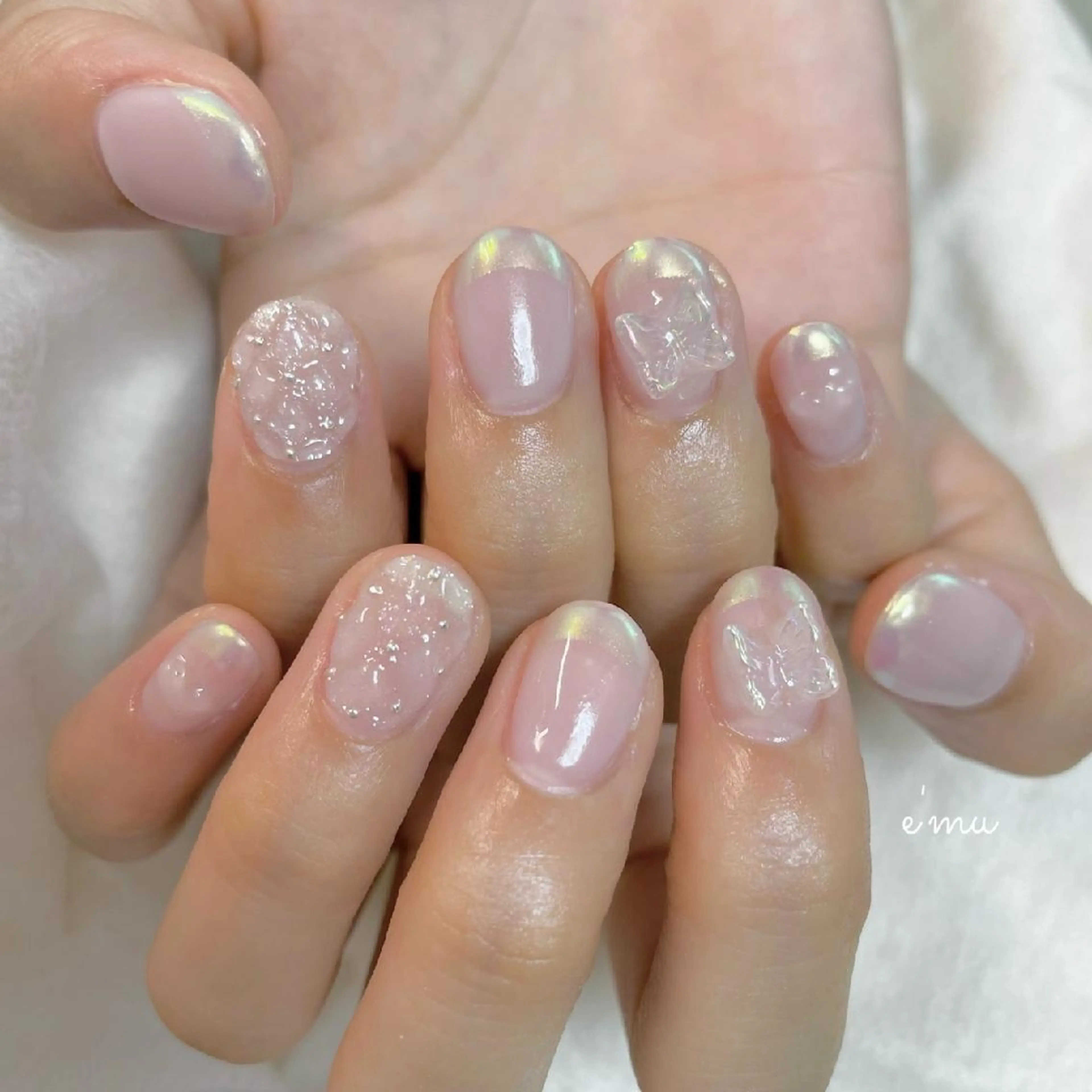 ネイル オーロラネイル フレンチネイル ガーリー 韓国ネイル nail salon e'mu💐のネイルデザイン