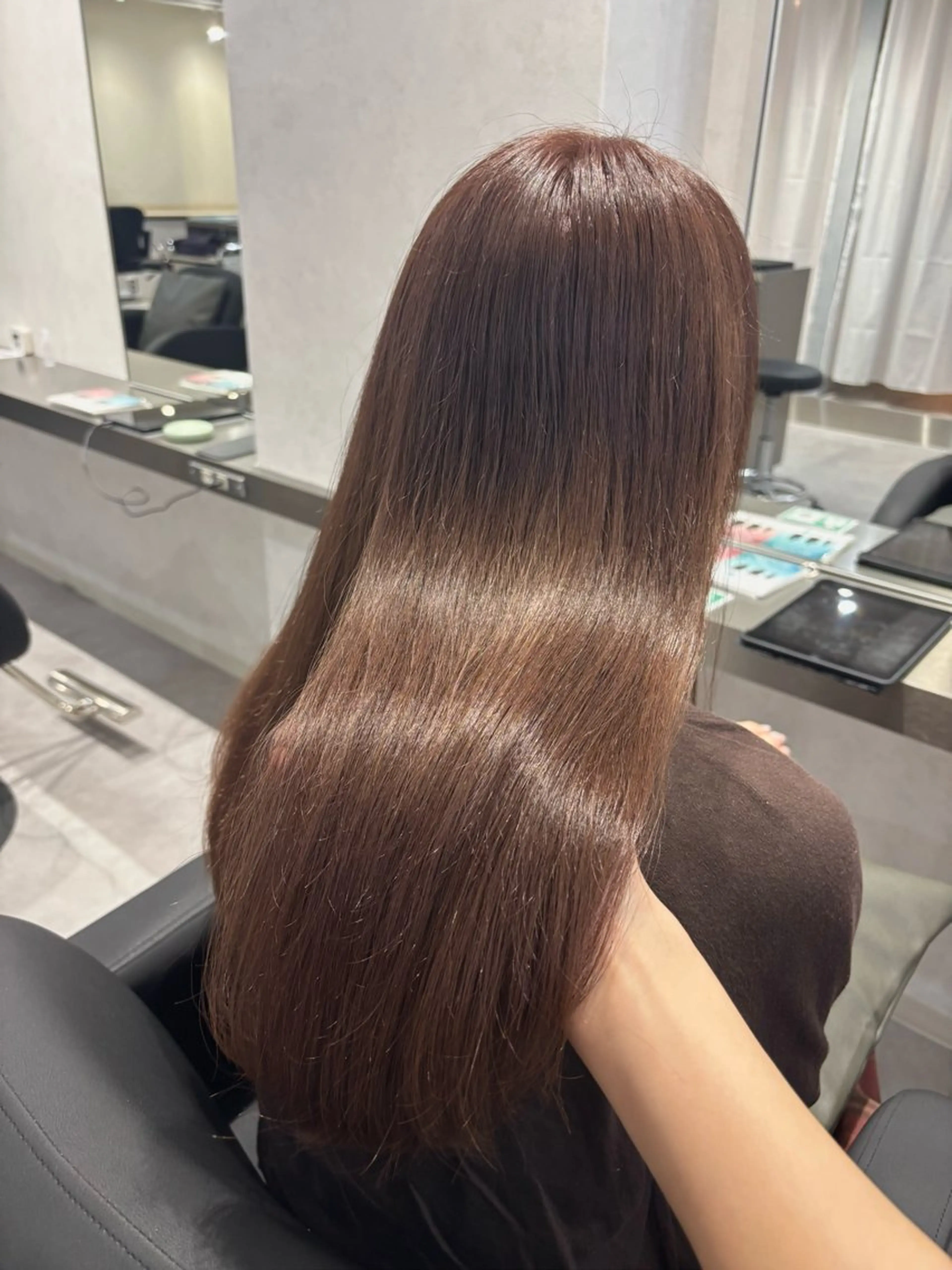 ロング カラー ブリーチ ブリーチなしカラー カット ヘアカラー トリートメント 透明感/暖色カラー くるみのヘアスタイル